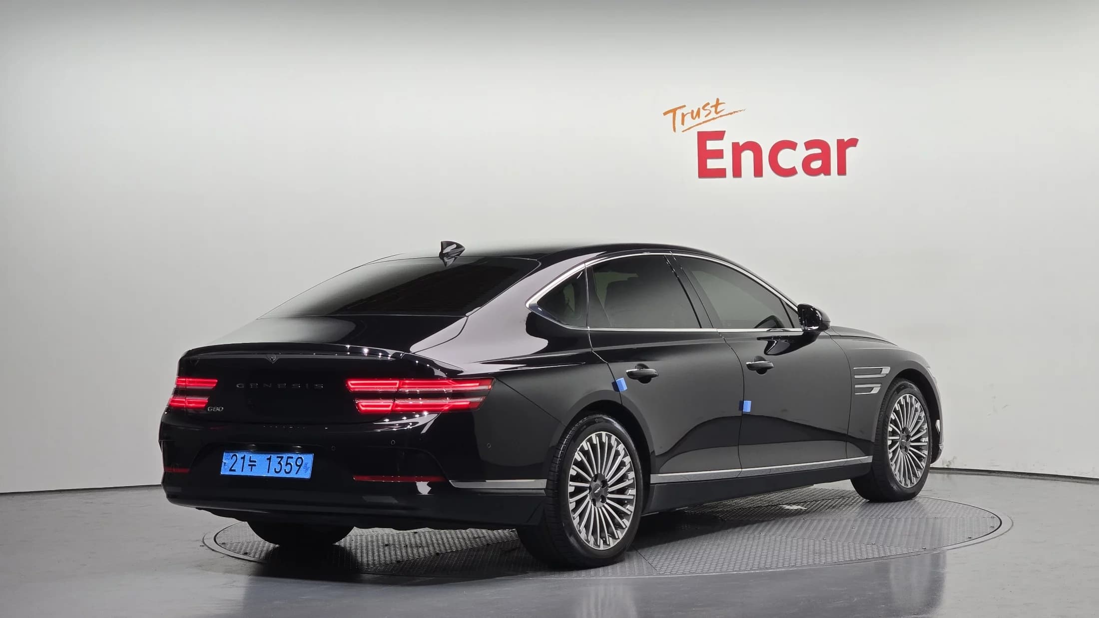 Genesis Electrified G80 e-AWD, электромобиль, 2022 г. 29628 км. — фото 2