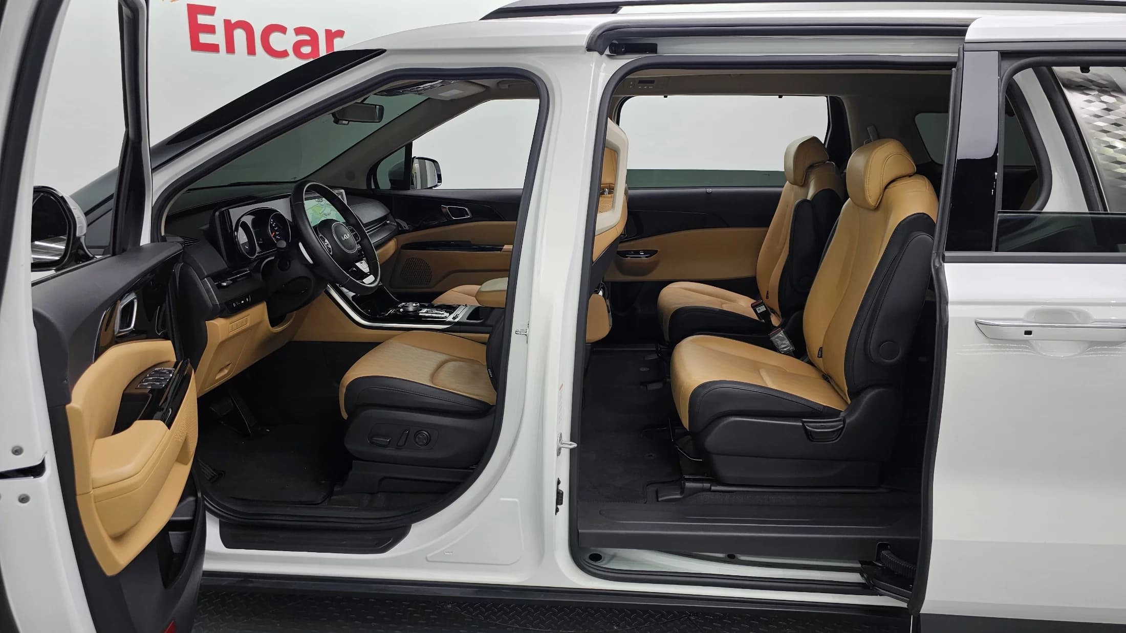 Kia Carnival 9-Seater Noblesse, 2023 г. 48026 км. — фото 10