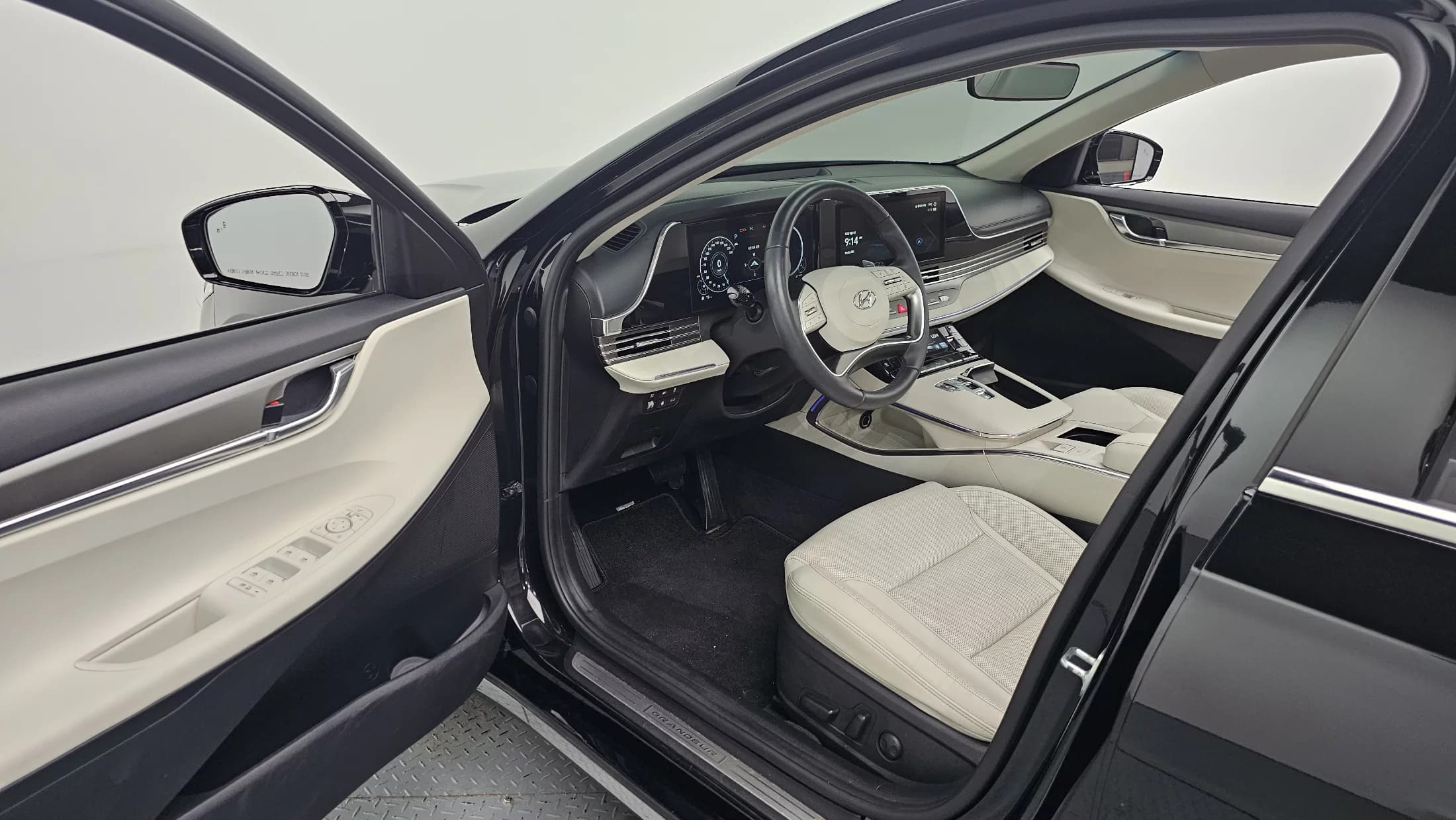 Hyundai Grandeur 2.5 Le Blanc, 2022 г. 62421 км. — фото 10