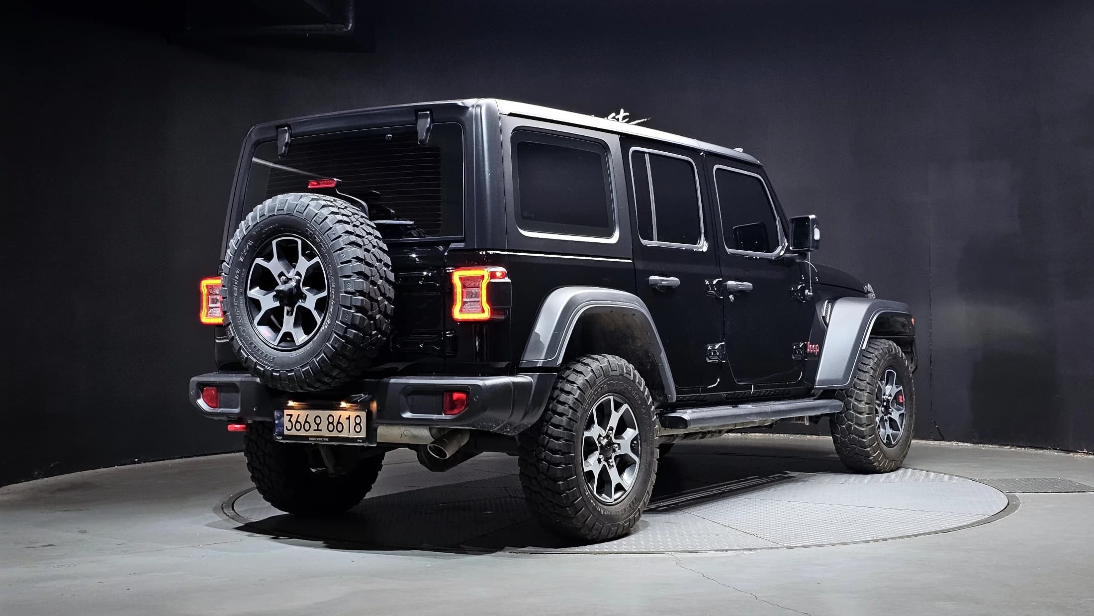 Jeep WRANGLER 2.0 Rubicon 4Door, 2023 г. 52562 км. — фото 2