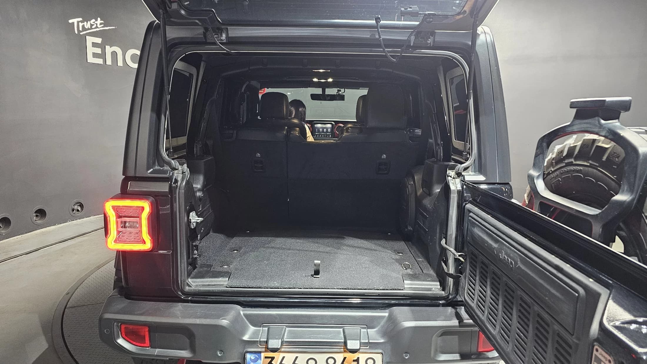 Jeep WRANGLER 2.0 Rubicon 4Door, 2023 г. 52562 км. — фото 20