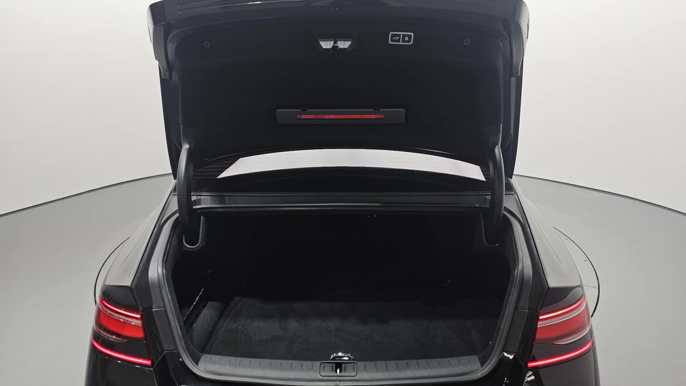 Genesis G90 Gasoline 3.5 Turbo AWD, 2022 г. 58499 км. — фото 20