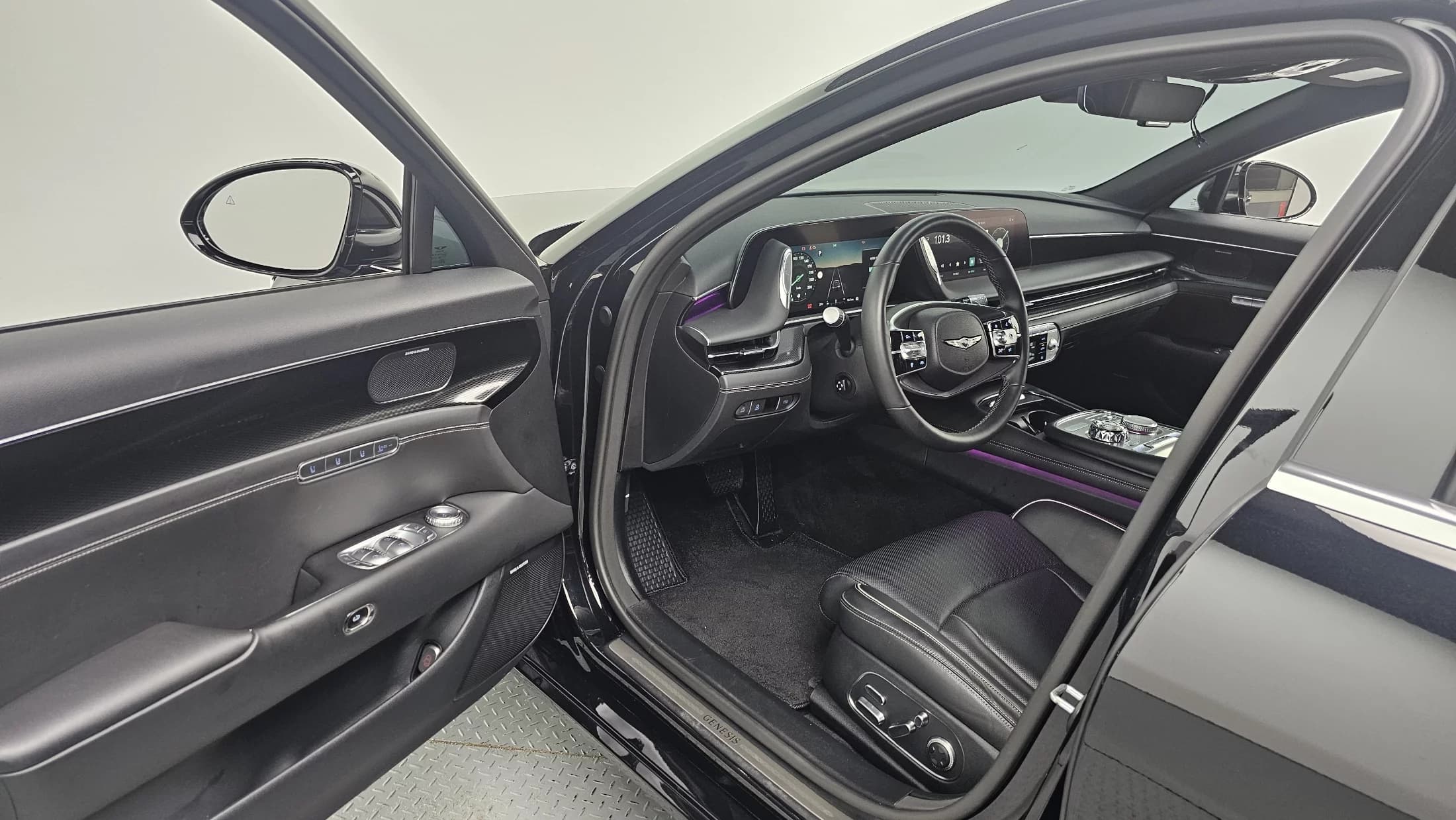 Genesis G90 Gasoline 3.5 Turbo AWD, 2022 г. 58499 км. — фото 10