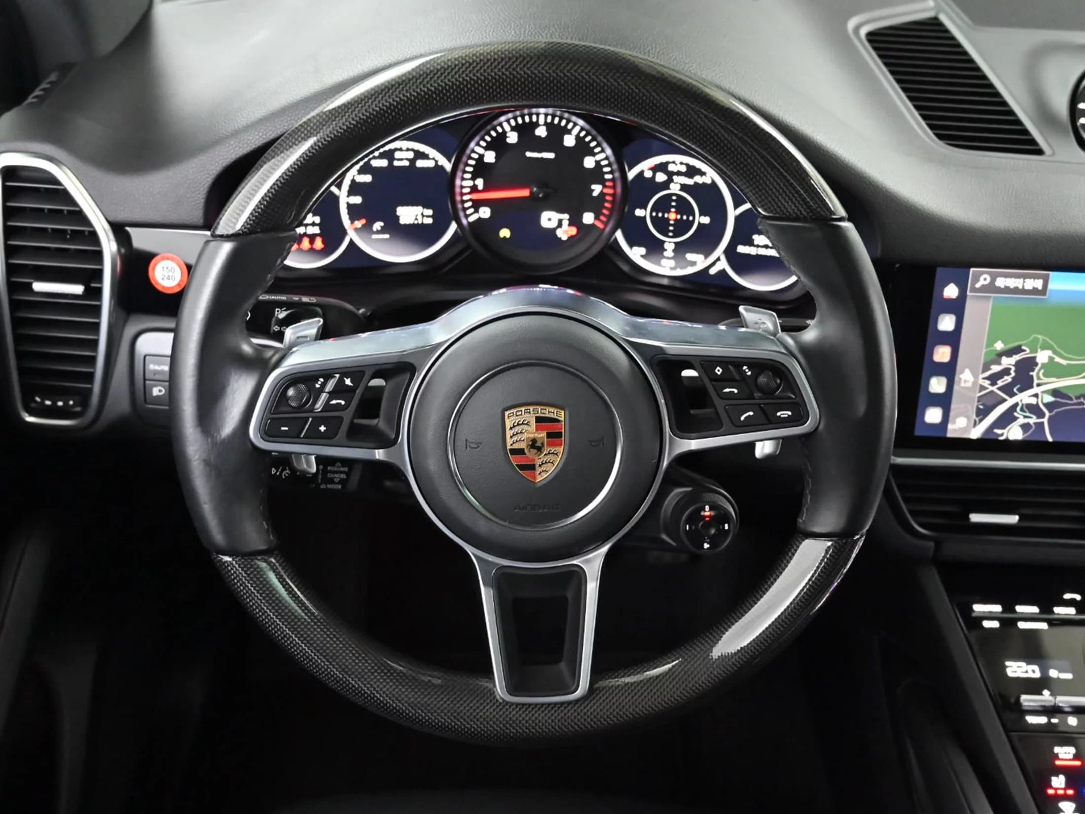 Porsche CAYENNE 3.0, 2023 г. 35665 км. — фото 13