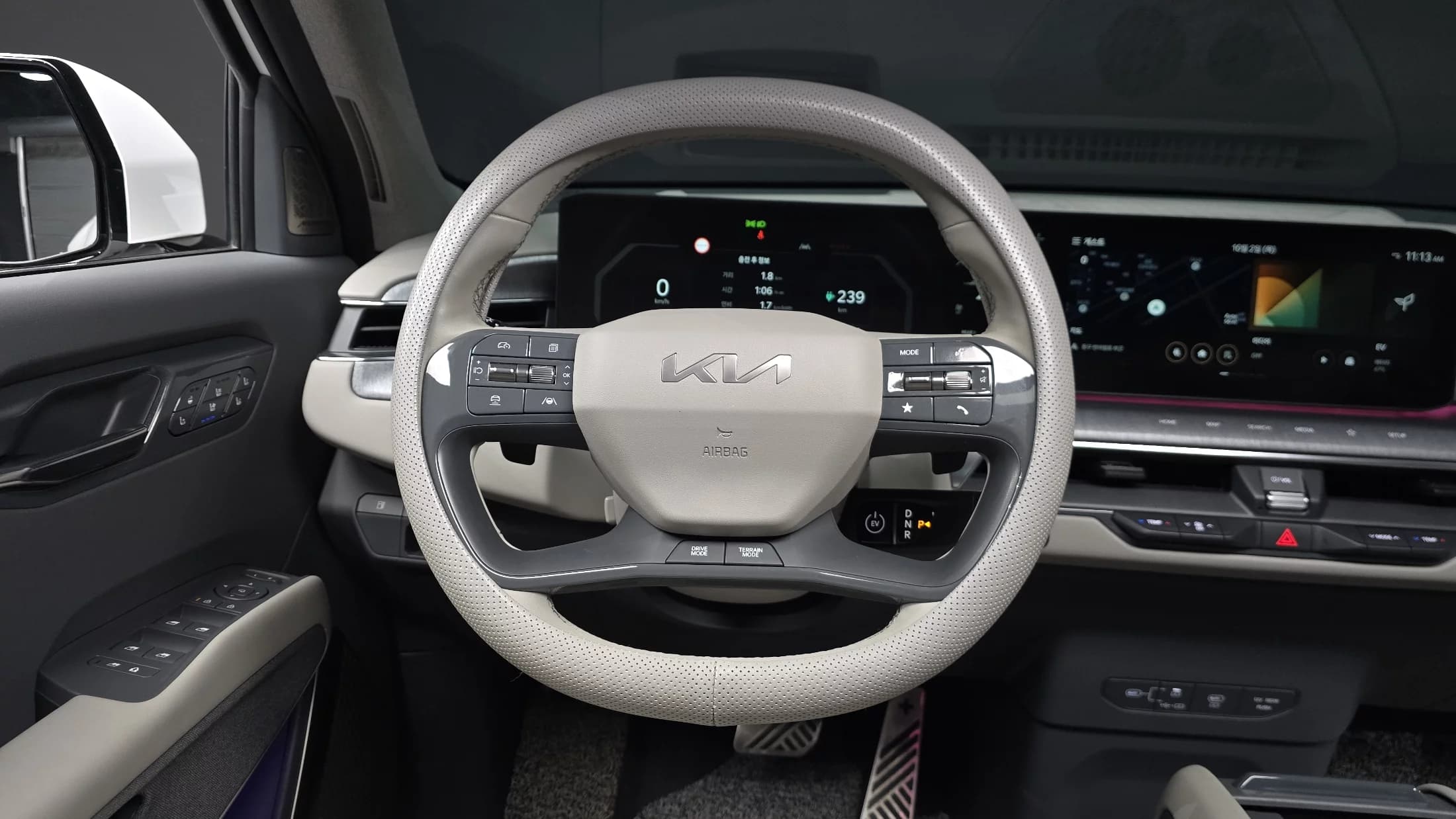 Kia EV9 Long Range 4WD Earth, электромобиль, 2023 г. 38475 км. — фото 13
