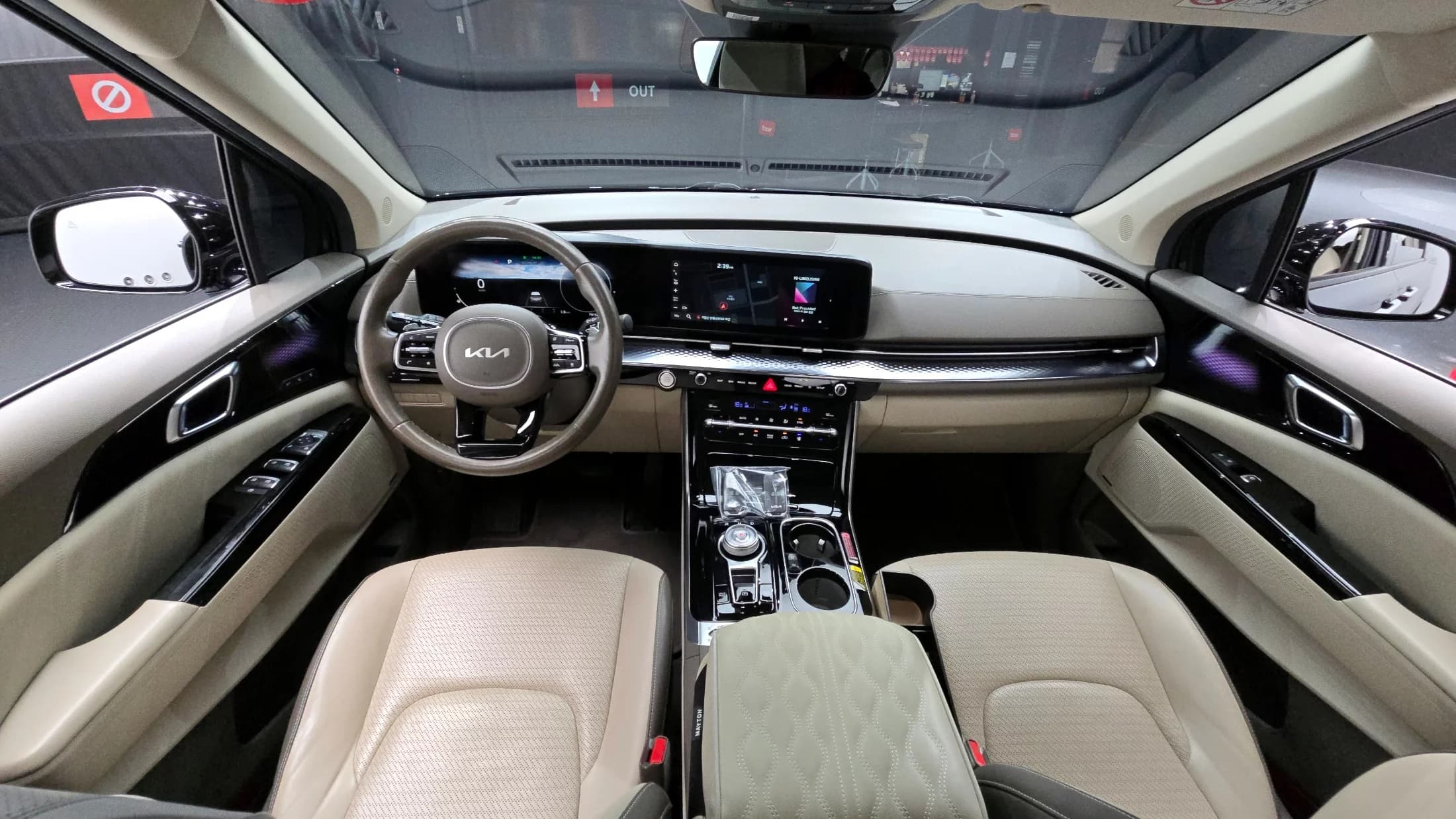 Kia Carnival Gasoline 4-Seater Hi-Limousine Signature, 2021 г. 79262 км. — фото 7