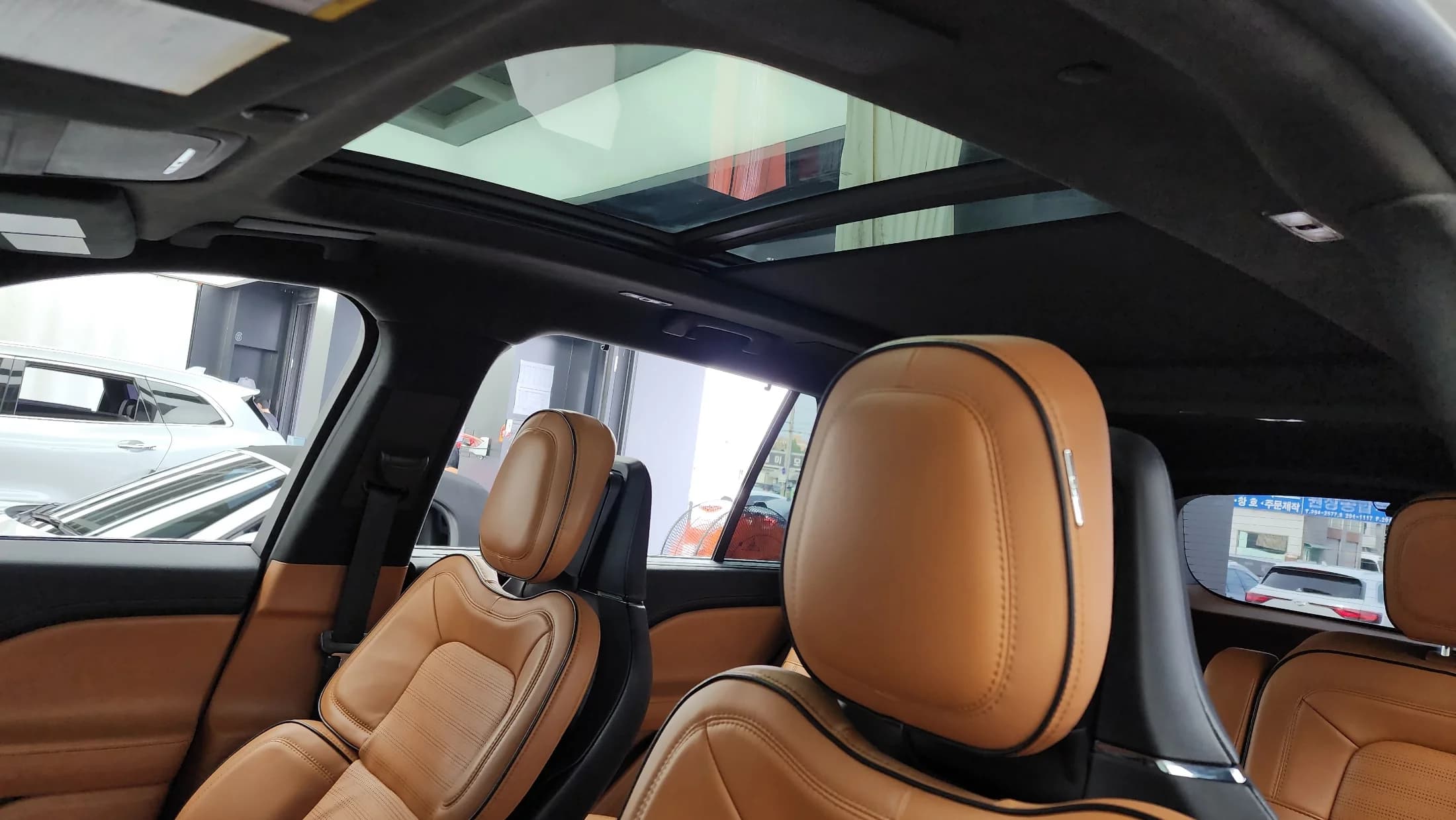 Lincoln AVIATOR 3.0 Black Label AWD, 2022 г. 73791 км. — фото 18