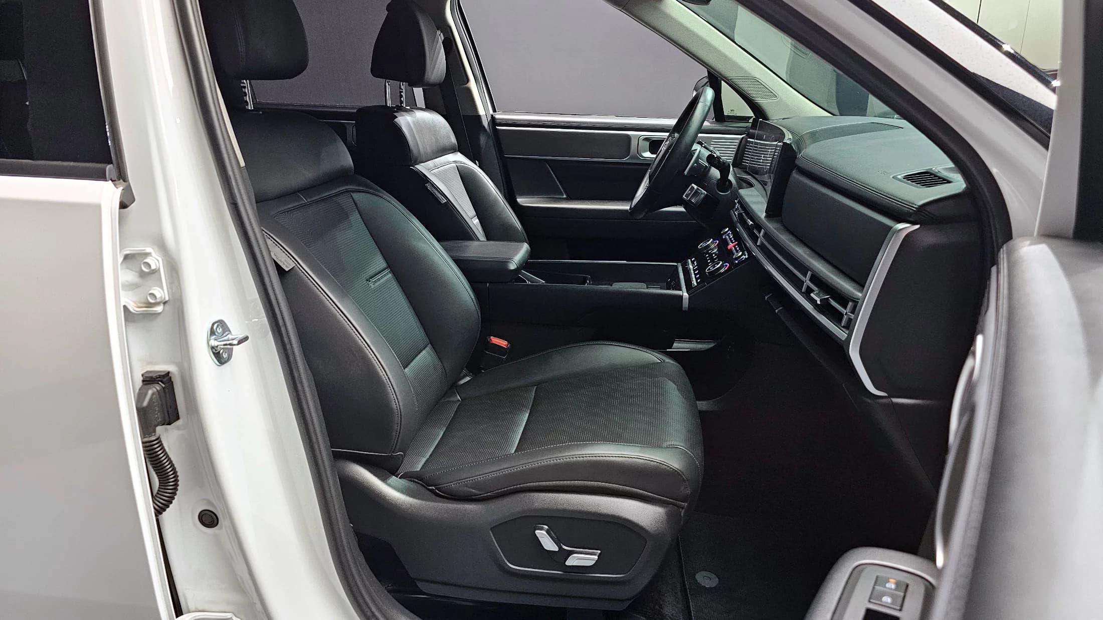 Hyundai Santa Fe Gasoline 2.5T 2WD Prestige, 2023 г. 33751 км. — фото 10