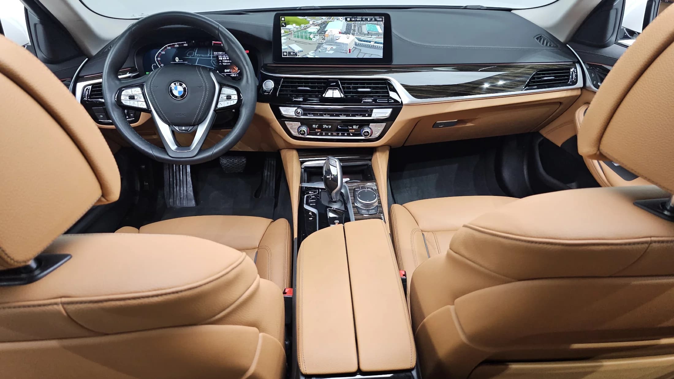 BMW 5-Series 520i Luxury, 2023 г. 17421 км. — фото 7