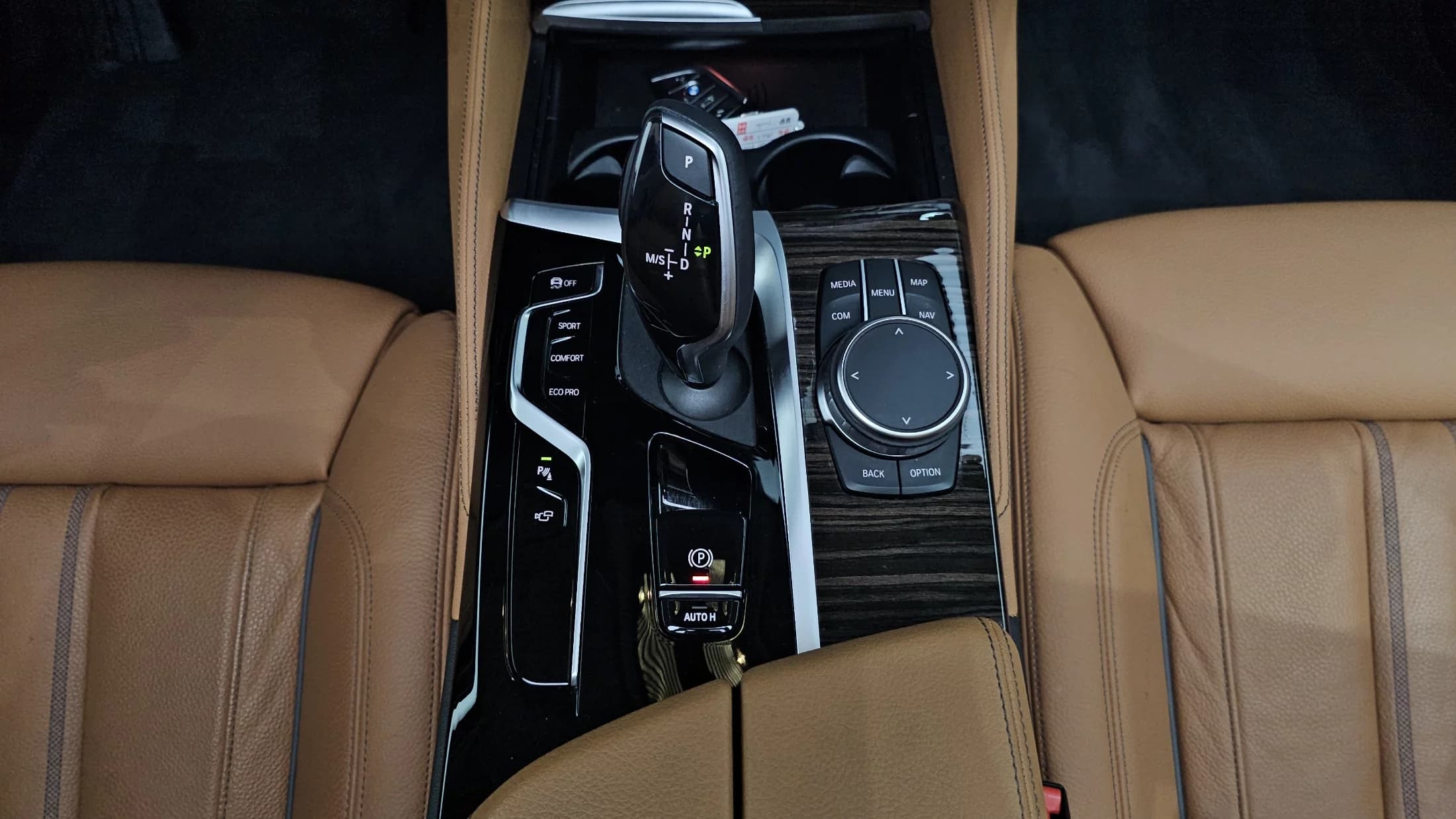 BMW 5-Series 520i Luxury, 2023 г. 17421 км. — фото 9