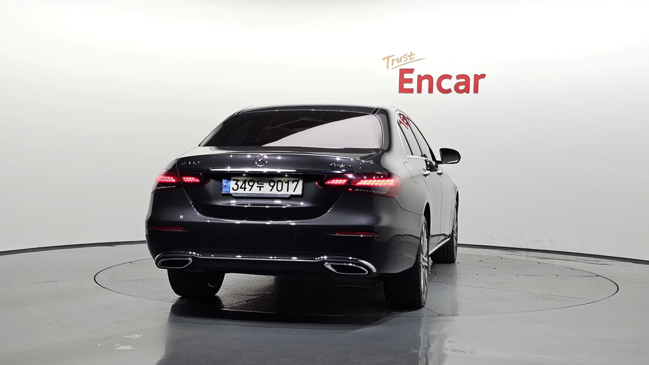 Mercedes-Benz E-Class E350 4MATIC Exclusive, 2022 г. 76013 км. — фото 4