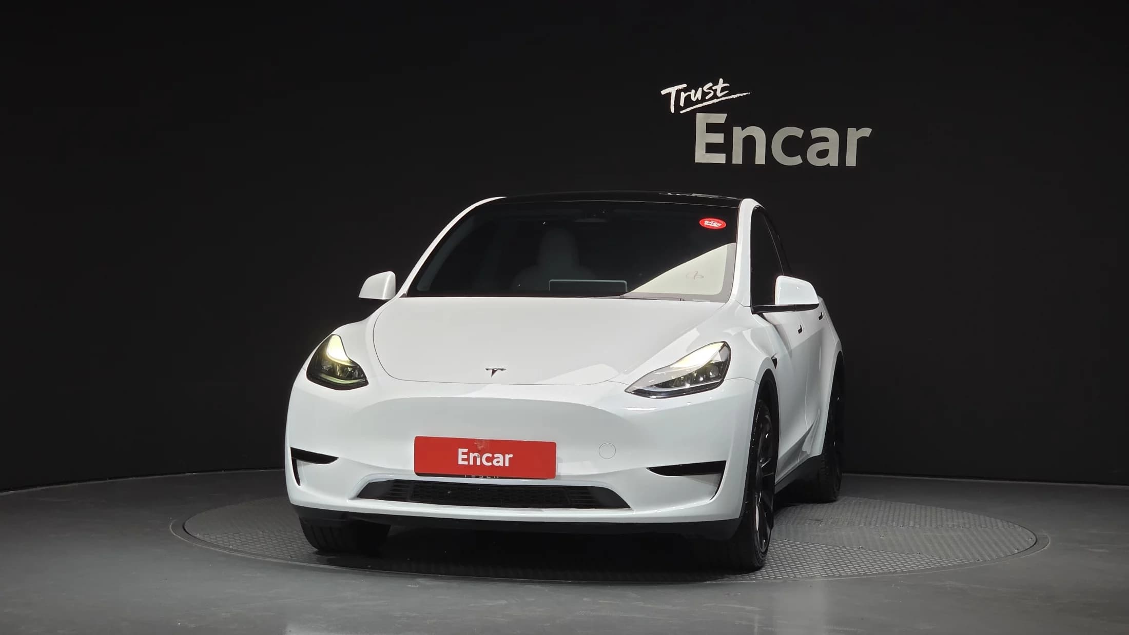 Tesla Model Y RWD, электромобиль, 2023 г. 14681 км. — фото 3