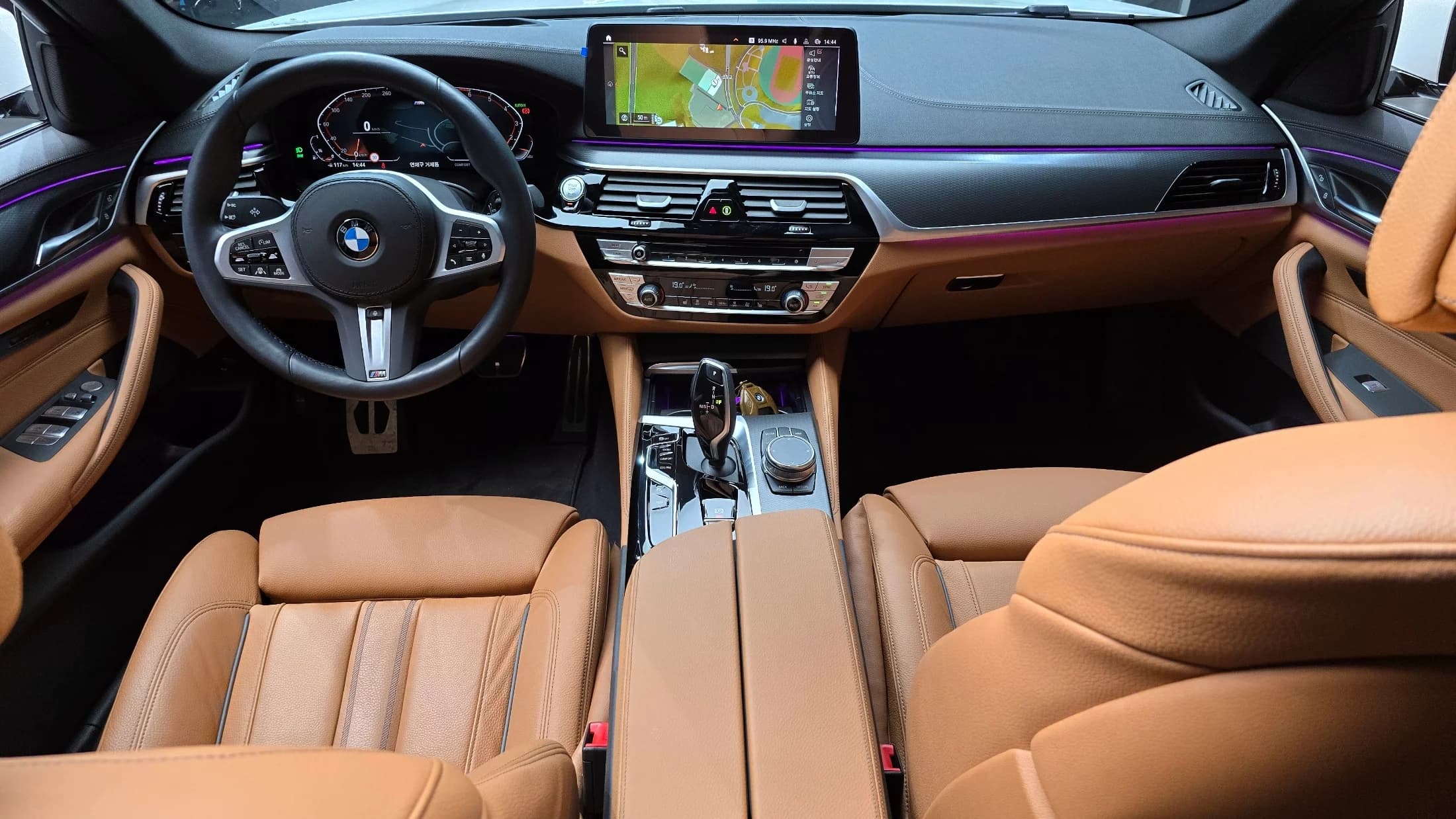 BMW 5-Series 520i M Sport, 2023 г. 28885 км. — фото 7