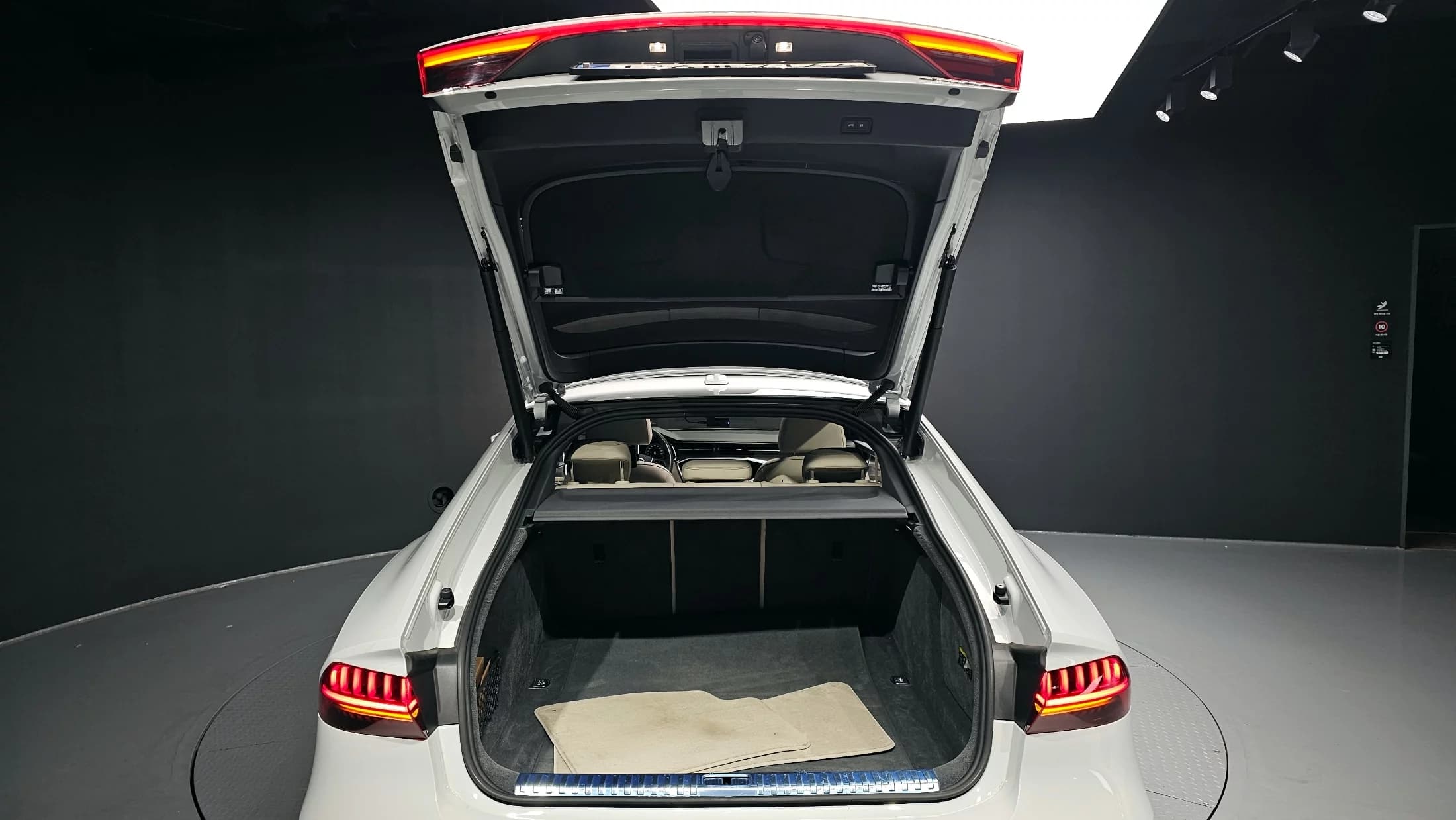 Audi A7 45 TDI Quattro Premium, 2021 г. 43249 км. — фото 20