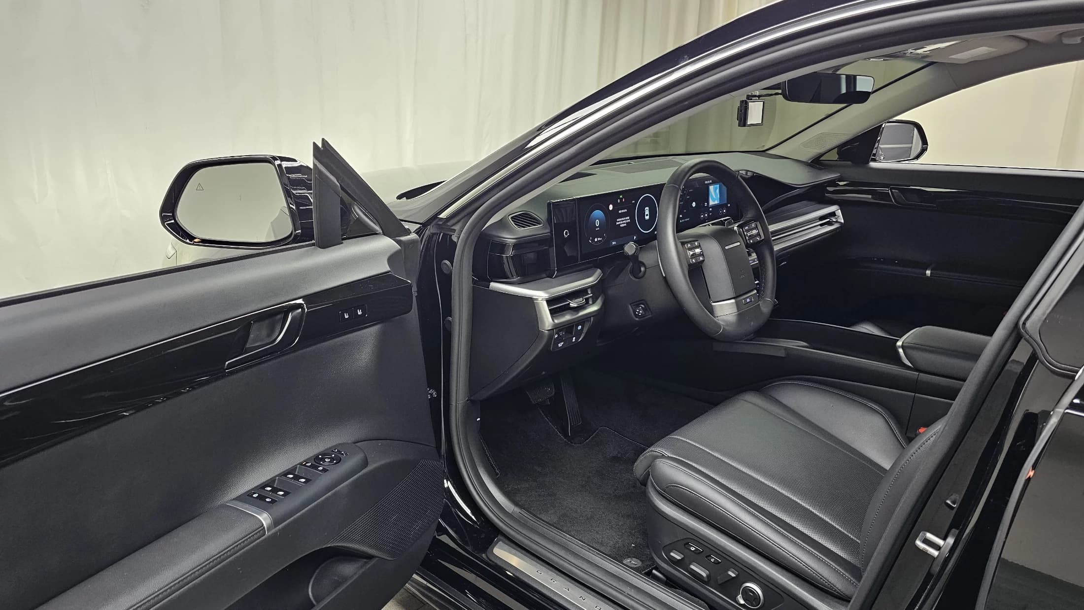 Hyundai Grandeur 3.5 Gasoline 2WD Exclusive, 2024 г. 29196 км. — фото 10