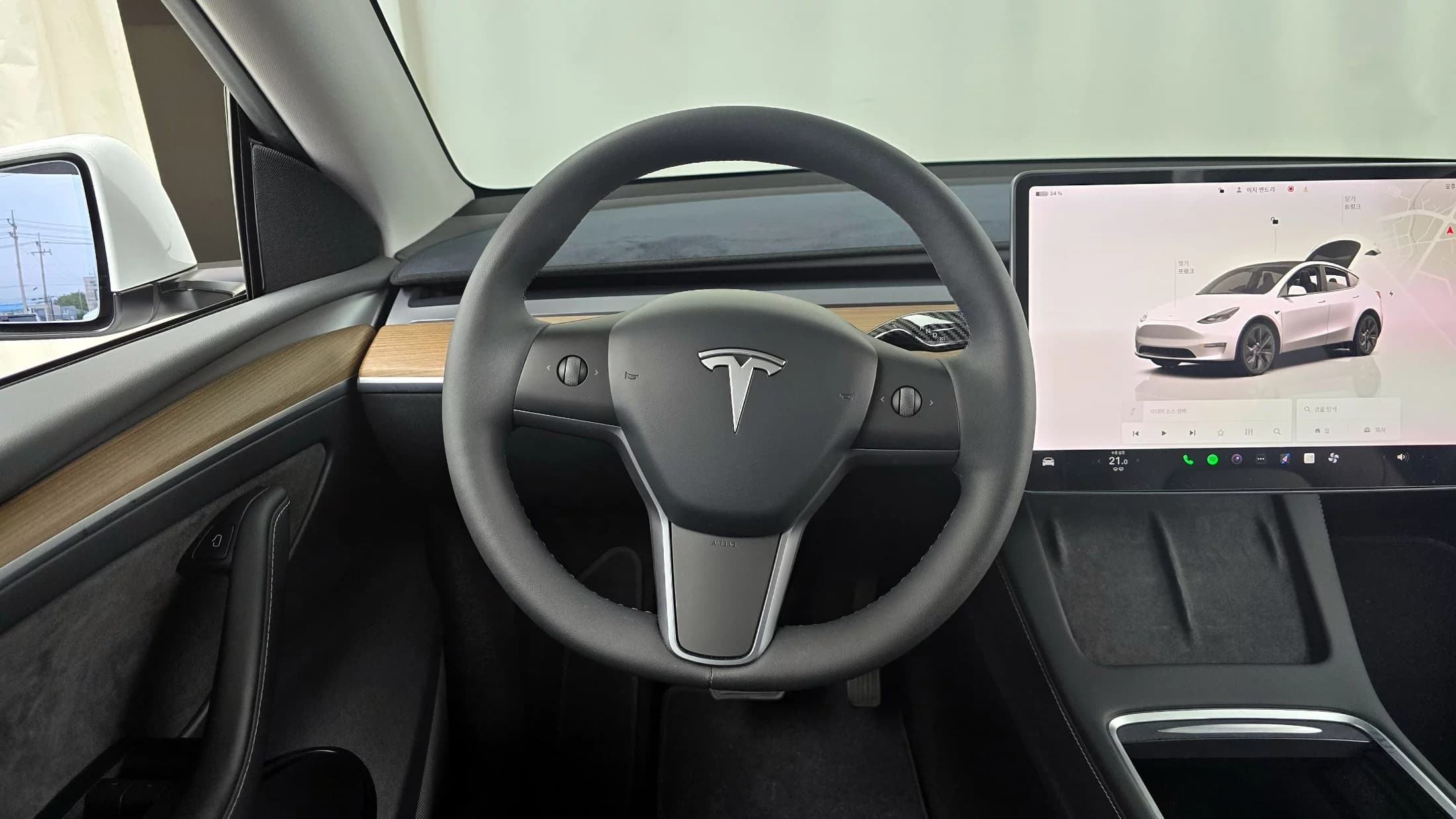 Tesla Model Y Long Range, электромобиль, 2024 г. 38625 км. — фото 13