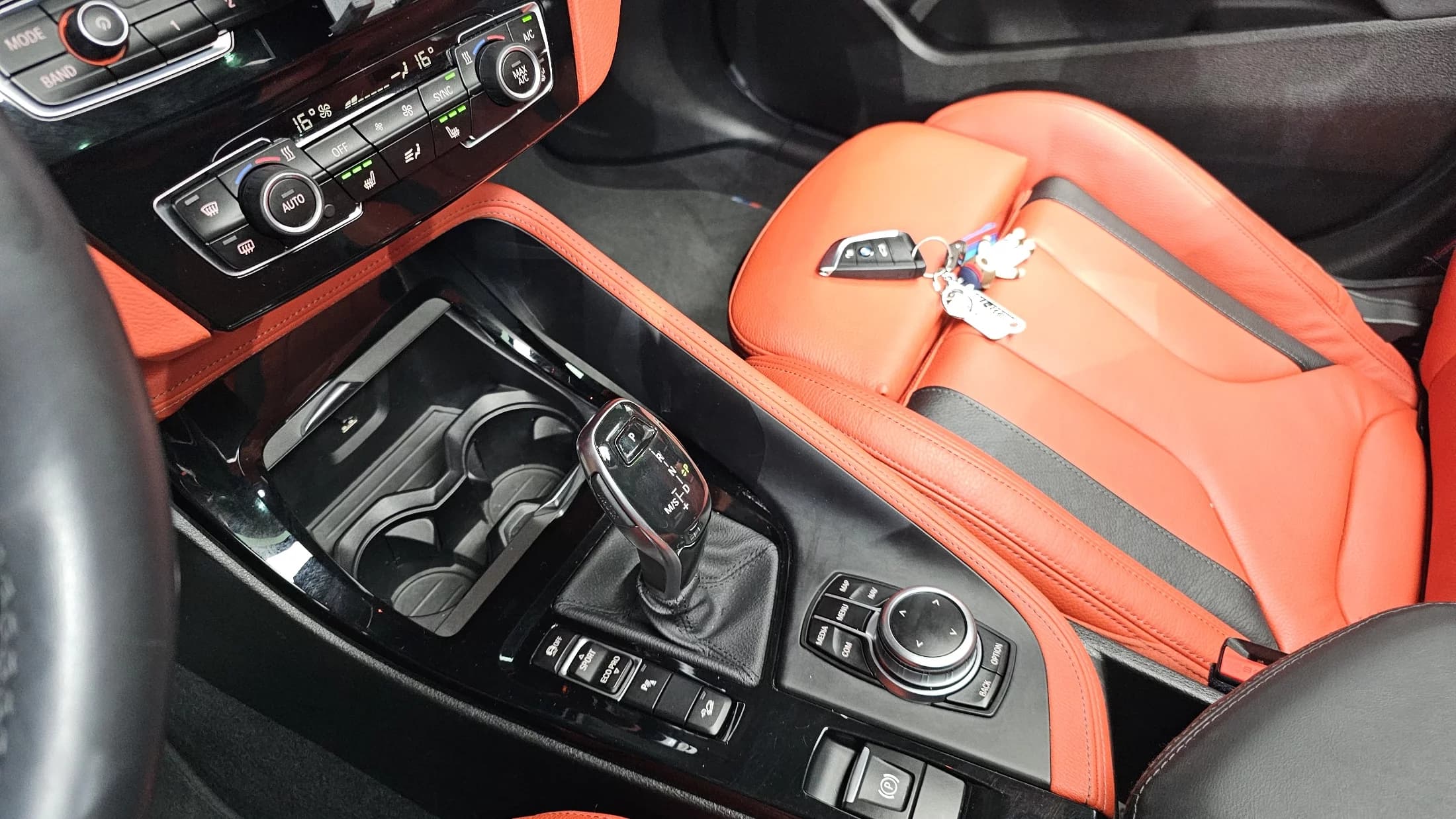 BMW X2 xDrive M35i, 2023 г. 24636 км. — фото 9