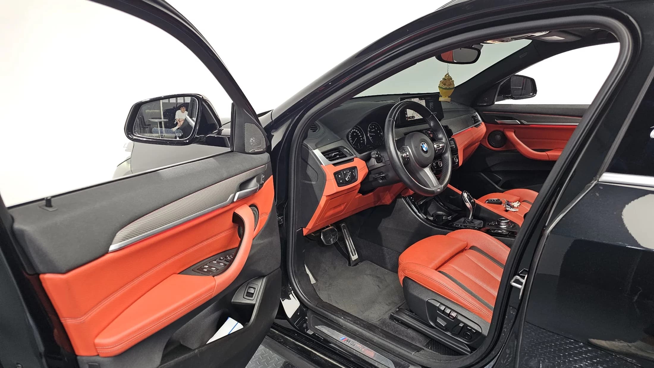 BMW X2 xDrive M35i, 2023 г. 24636 км. — фото 10
