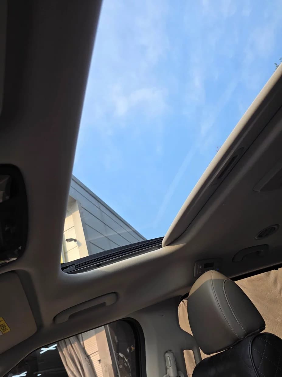 Kia Carnival 9-Seater Signature, 2024 г. 52642 км. — фото 19