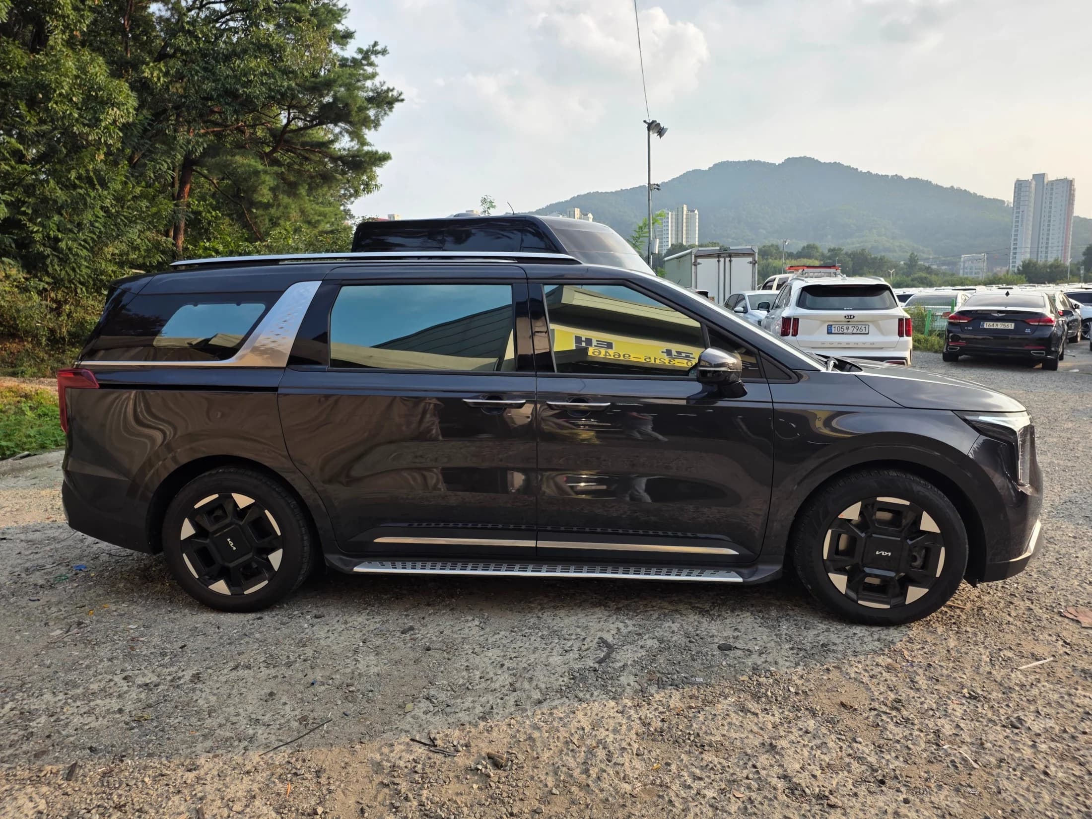 Kia Carnival 9-Seater Signature, 2024 г. 52642 км. — фото 4