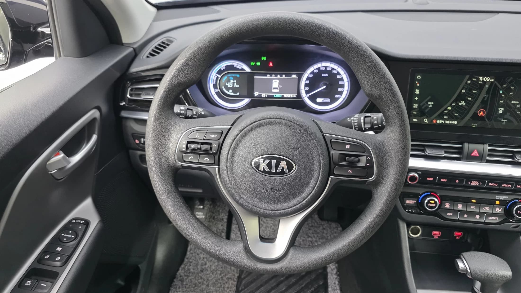 Kia Niro 1.6 HEV Luxury, гибрид, 2021 г. 92581 км. — фото 13