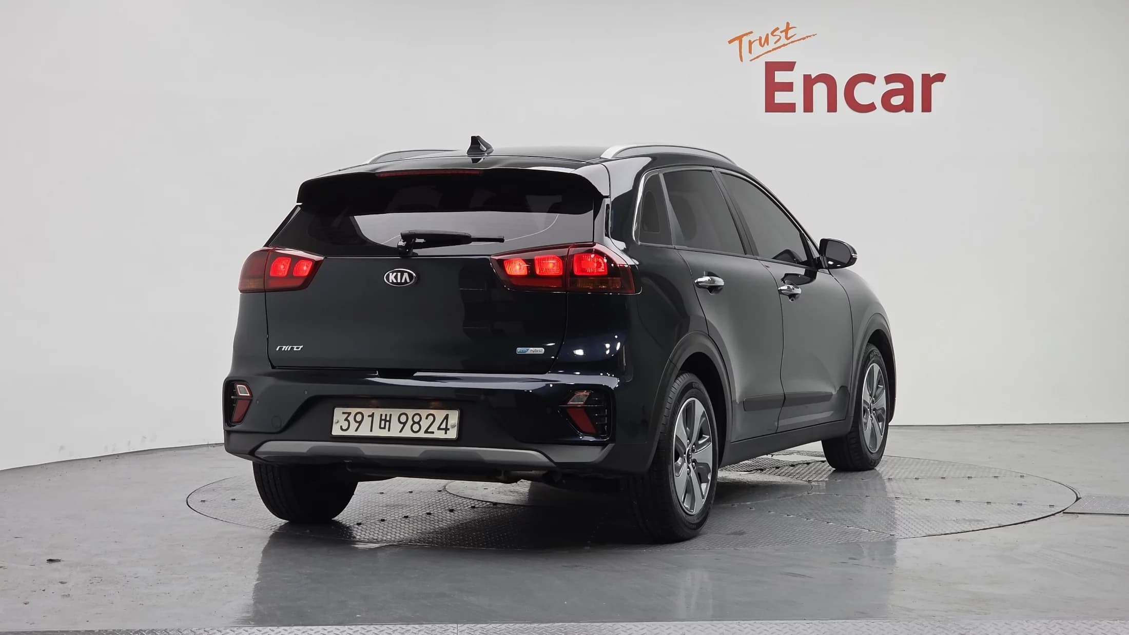 Kia Niro 1.6 HEV Luxury, гибрид, 2021 г. 92581 км. — фото 4