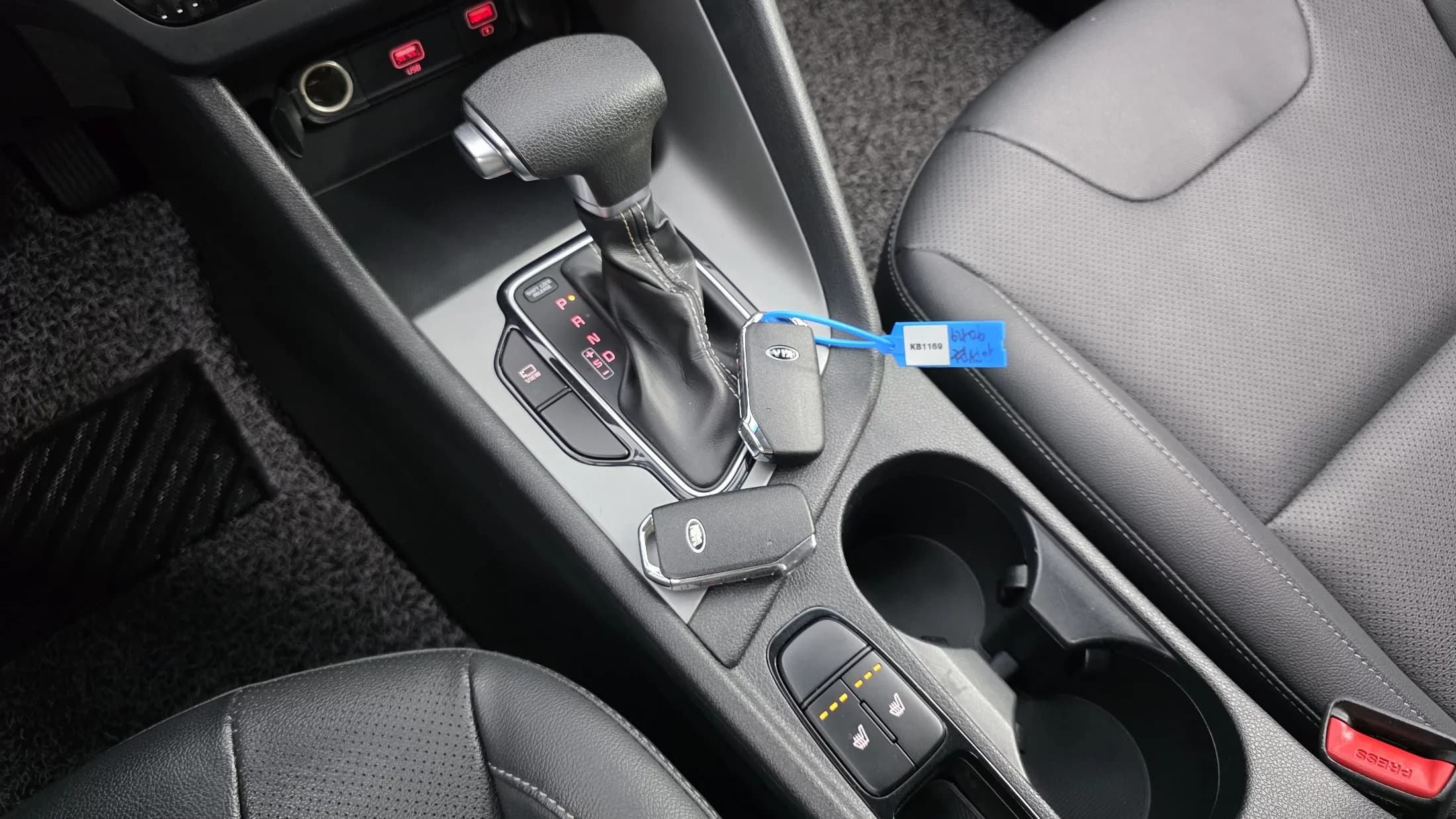 Kia Niro 1.6 HEV Luxury, гибрид, 2021 г. 92581 км. — фото 9