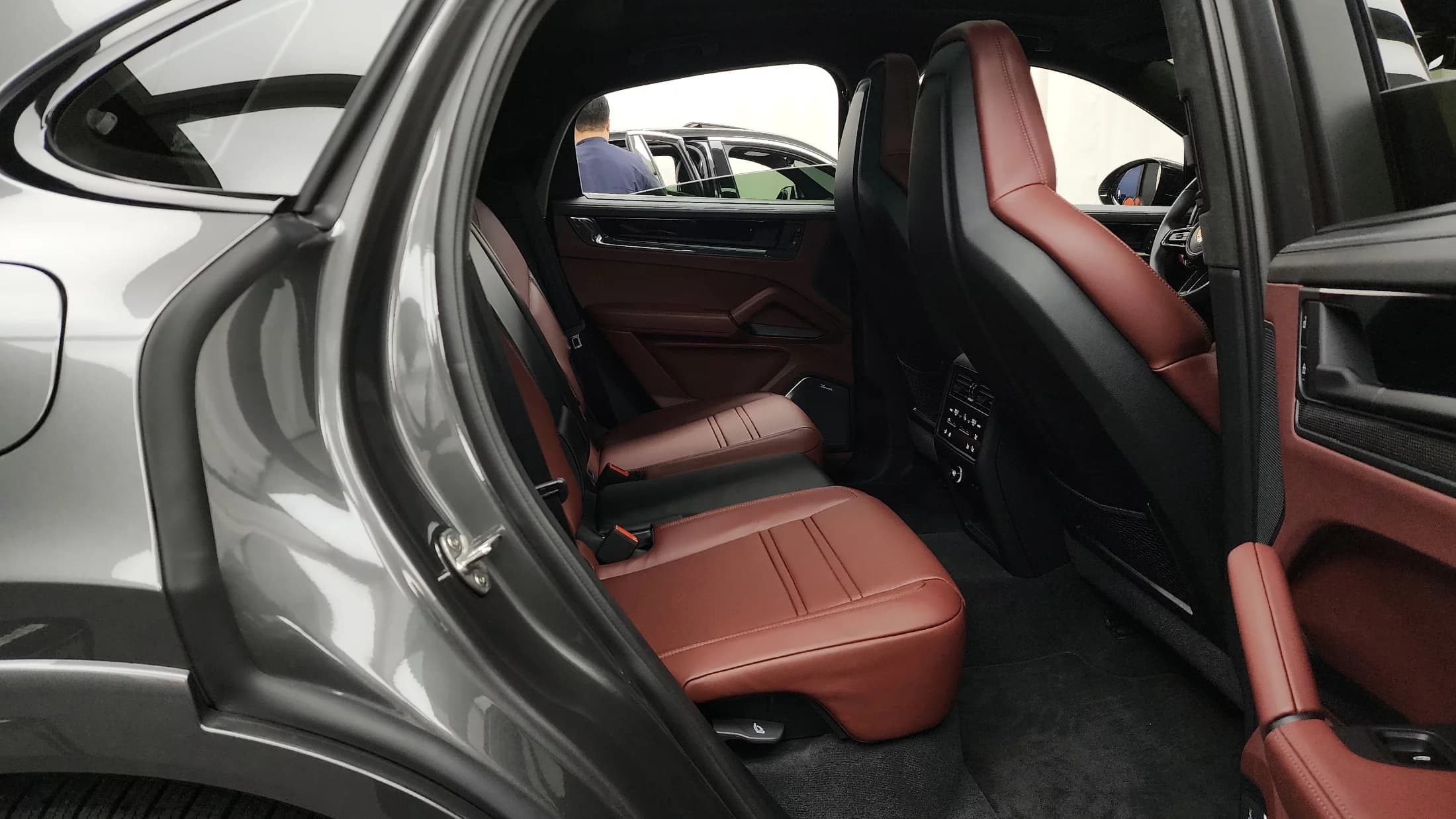 Porsche CAYENNE 4.0 GTS Coupe, 2025 г. 5828 км. — фото 12