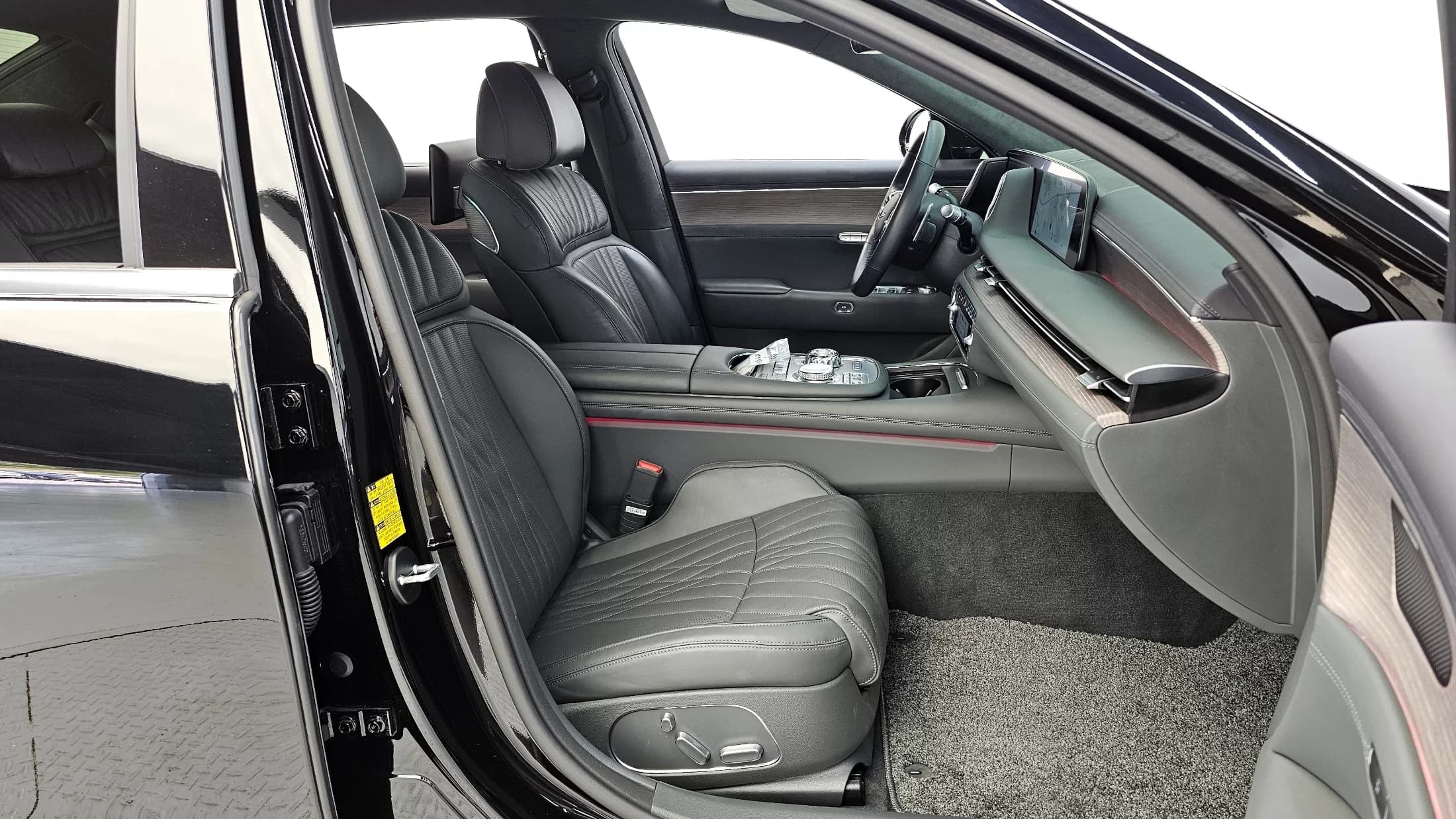 Genesis G90 Gasoline 3.5 Turbo AWD, 2022 г. 98009 км. — фото 11