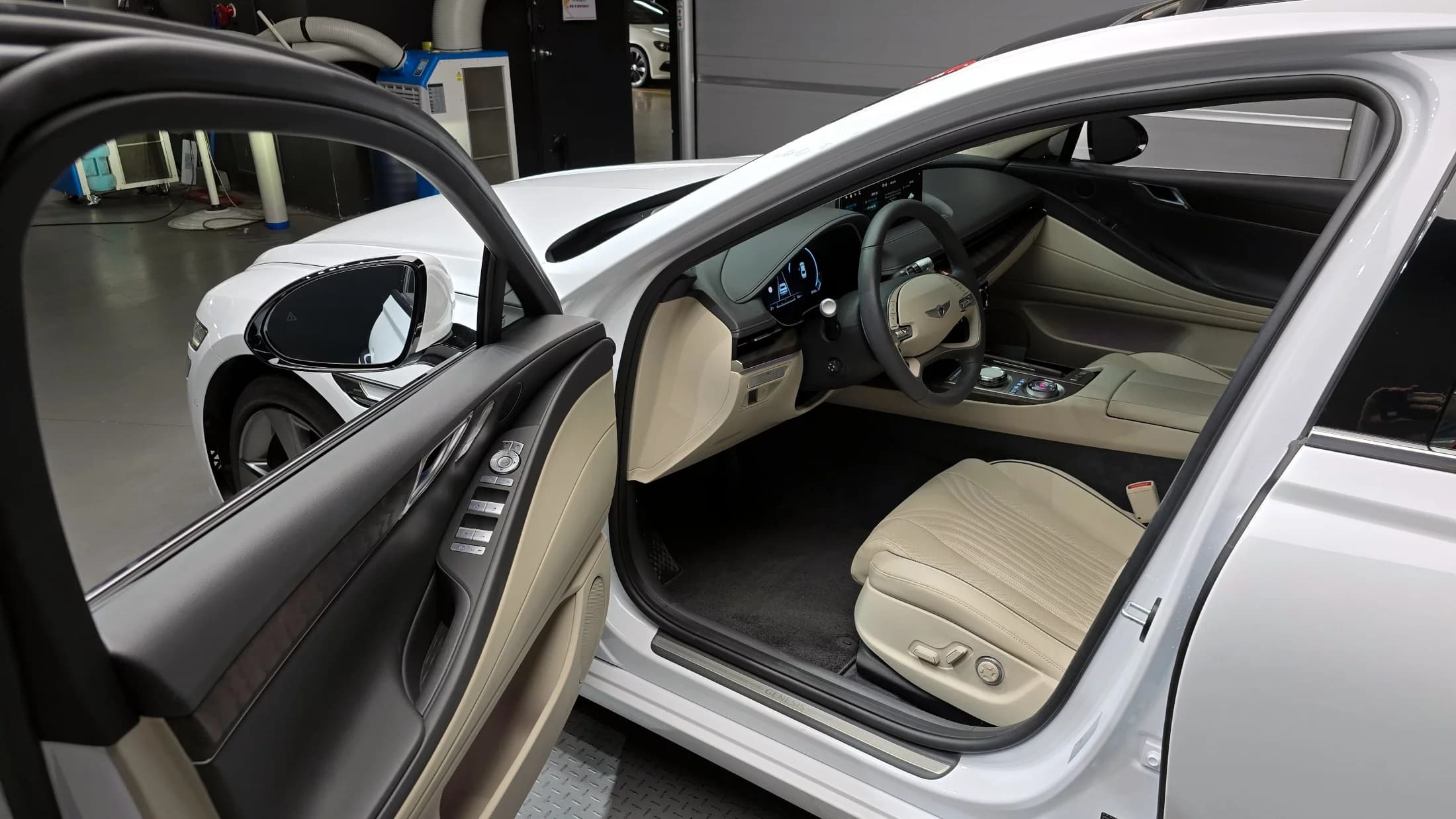 Genesis G80 Gasoline 2.5 Turbo AWD, 2022 г. 30197 км. — фото 11