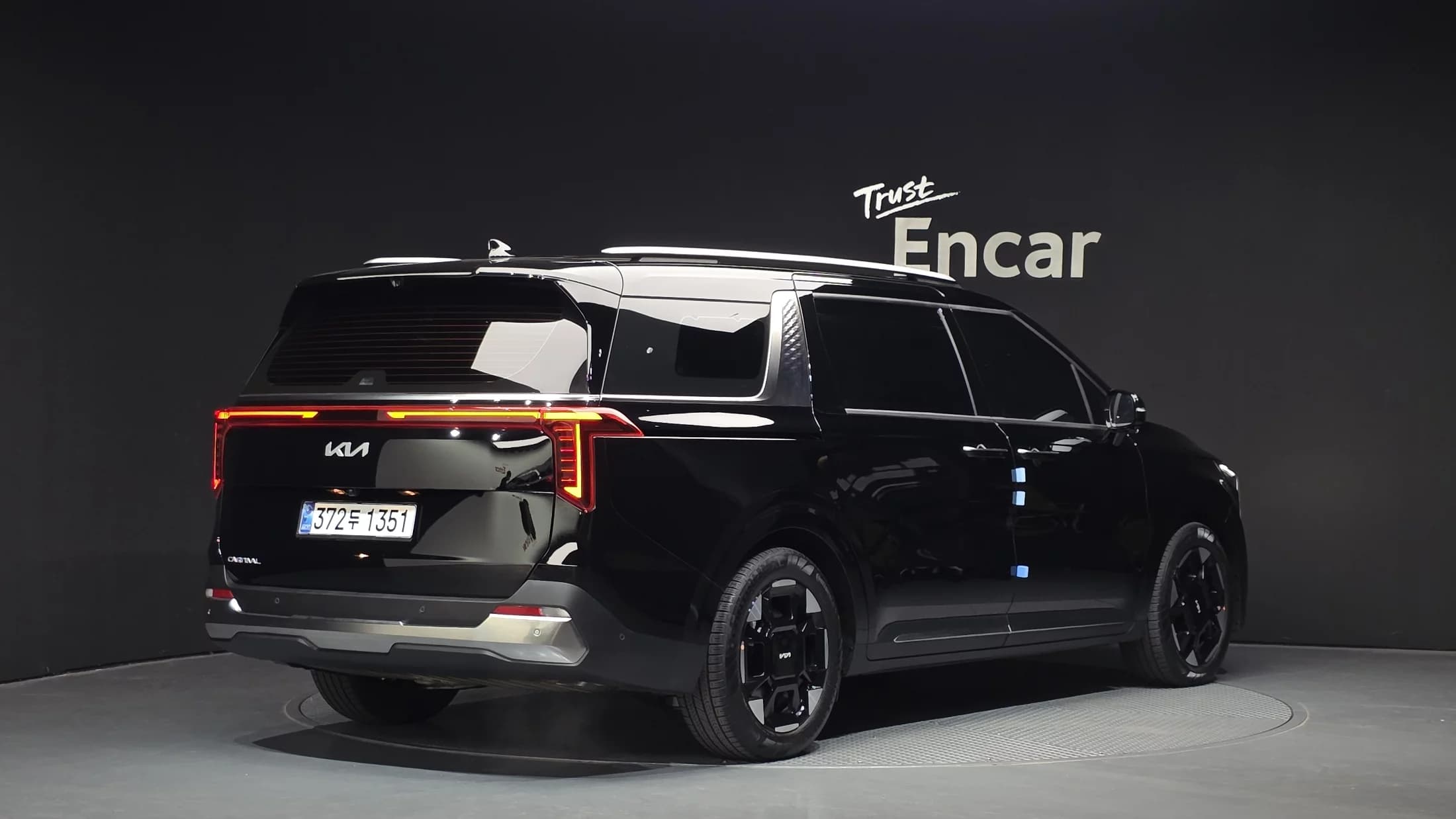 Kia Carnival Gasoline 9-Seater Signature, 2024 г. 502 км. — фото 2