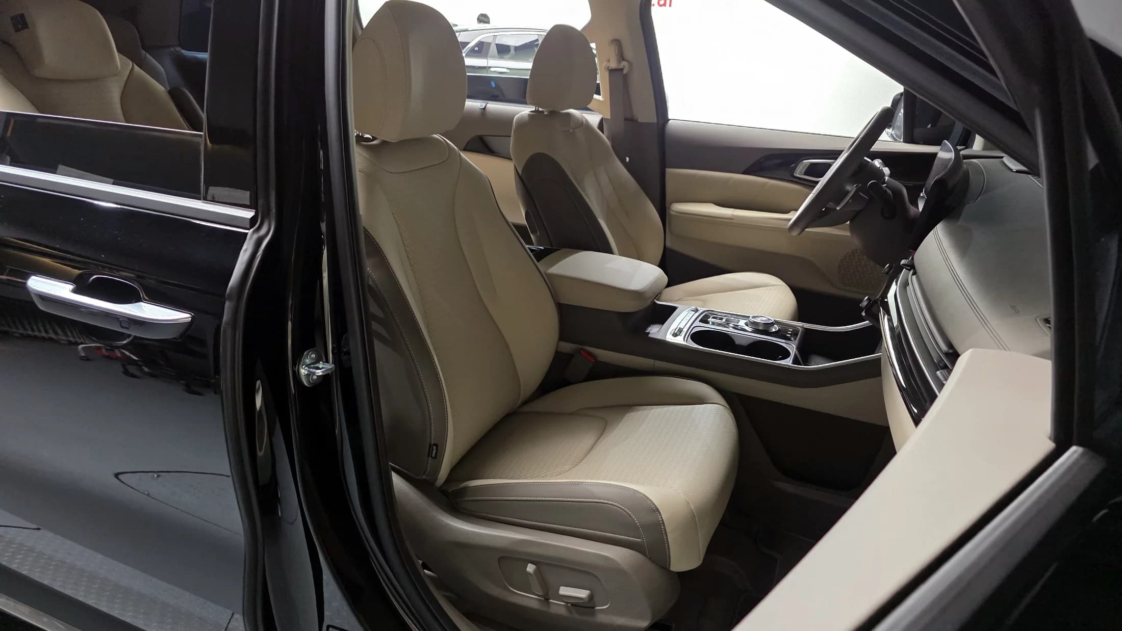 Kia Carnival Gasoline 9-Seater Signature, 2024 г. 502 км. — фото 12