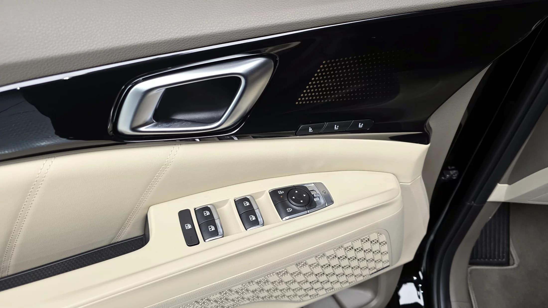 Kia Carnival Gasoline 9-Seater Signature, 2024 г. 502 км. — фото 14