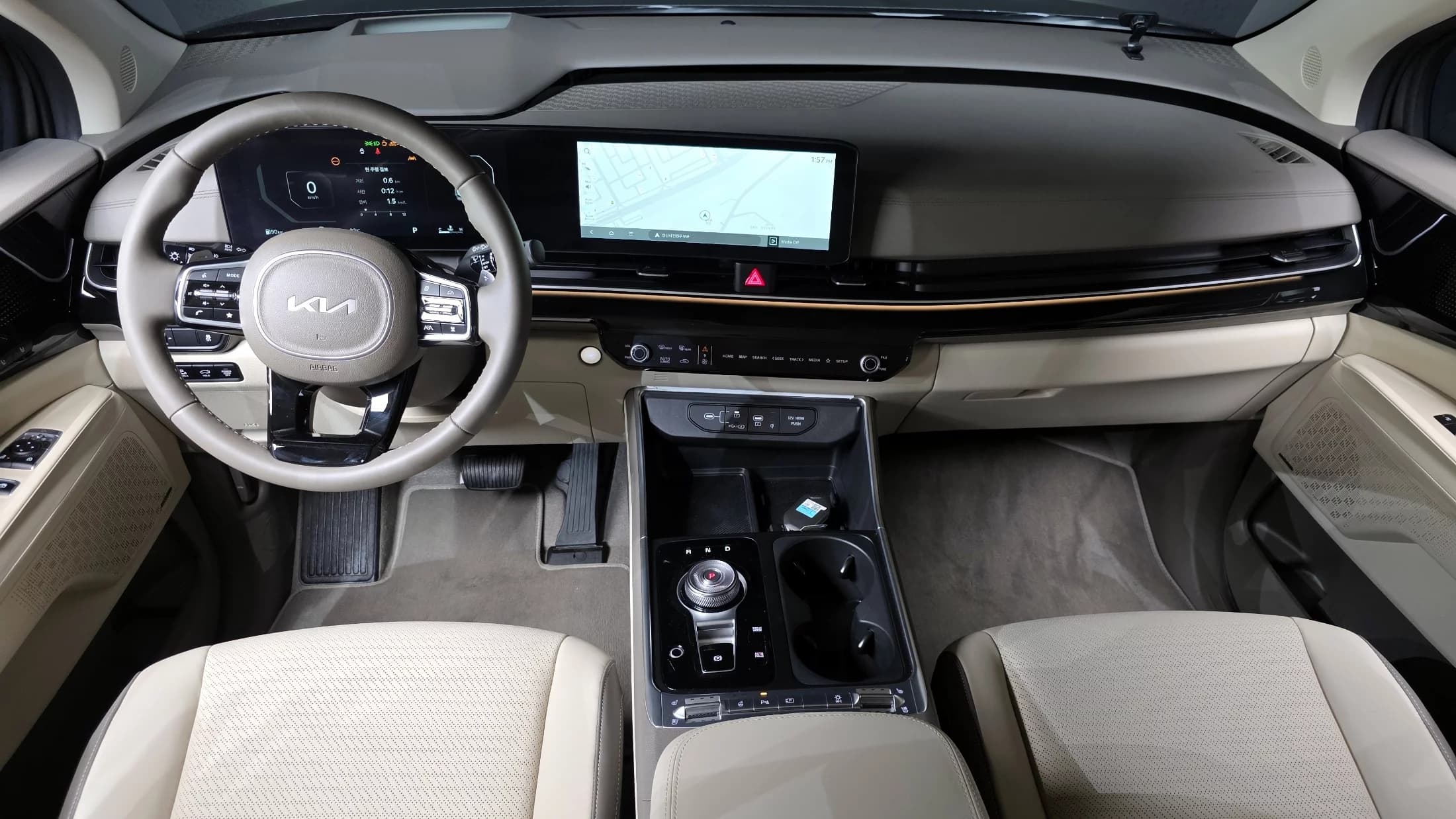 Kia Carnival Gasoline 9-Seater Signature, 2024 г. 502 км. — фото 7