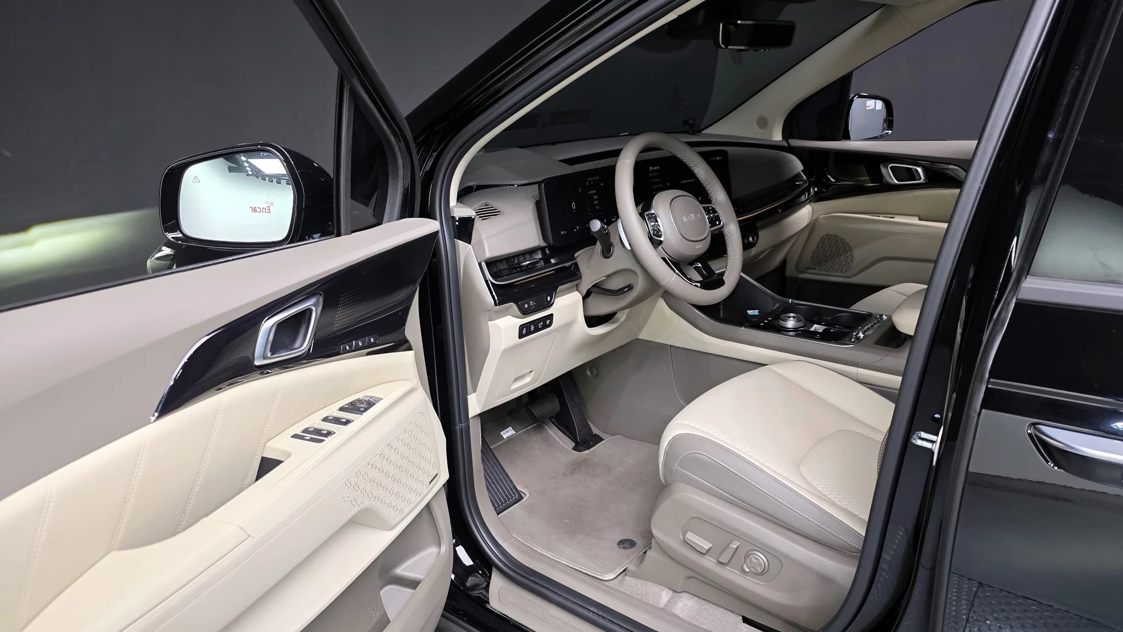 Kia Carnival Gasoline 9-Seater Signature, 2024 г. 502 км. — фото 10