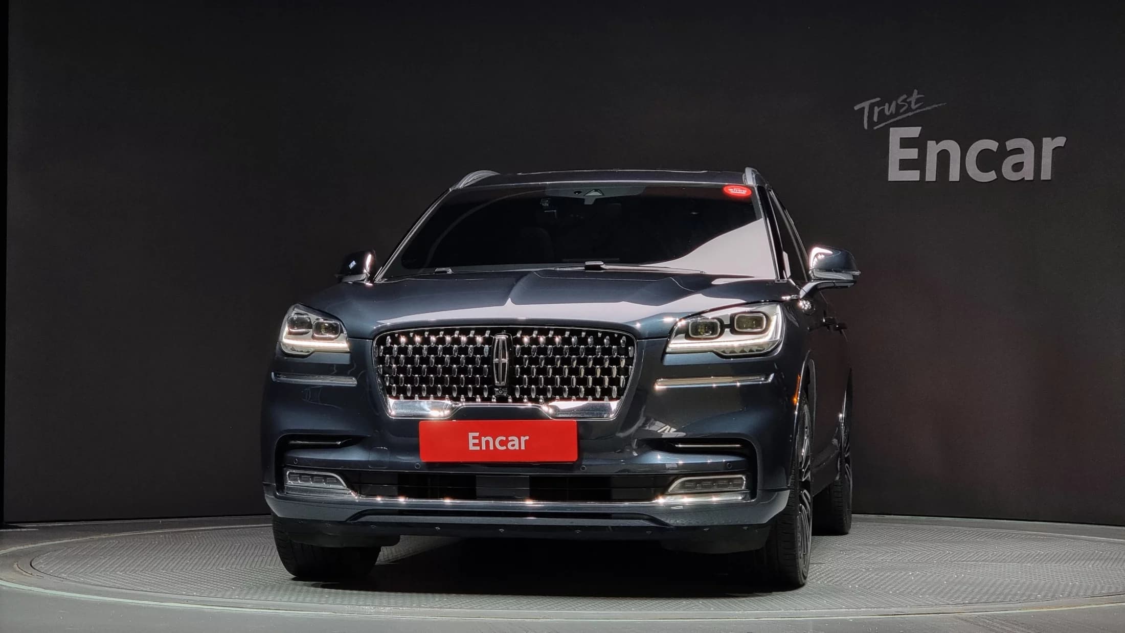 Lincoln AVIATOR 3.0 Black Label AWD, 2022 г. 96362 км. — фото 3