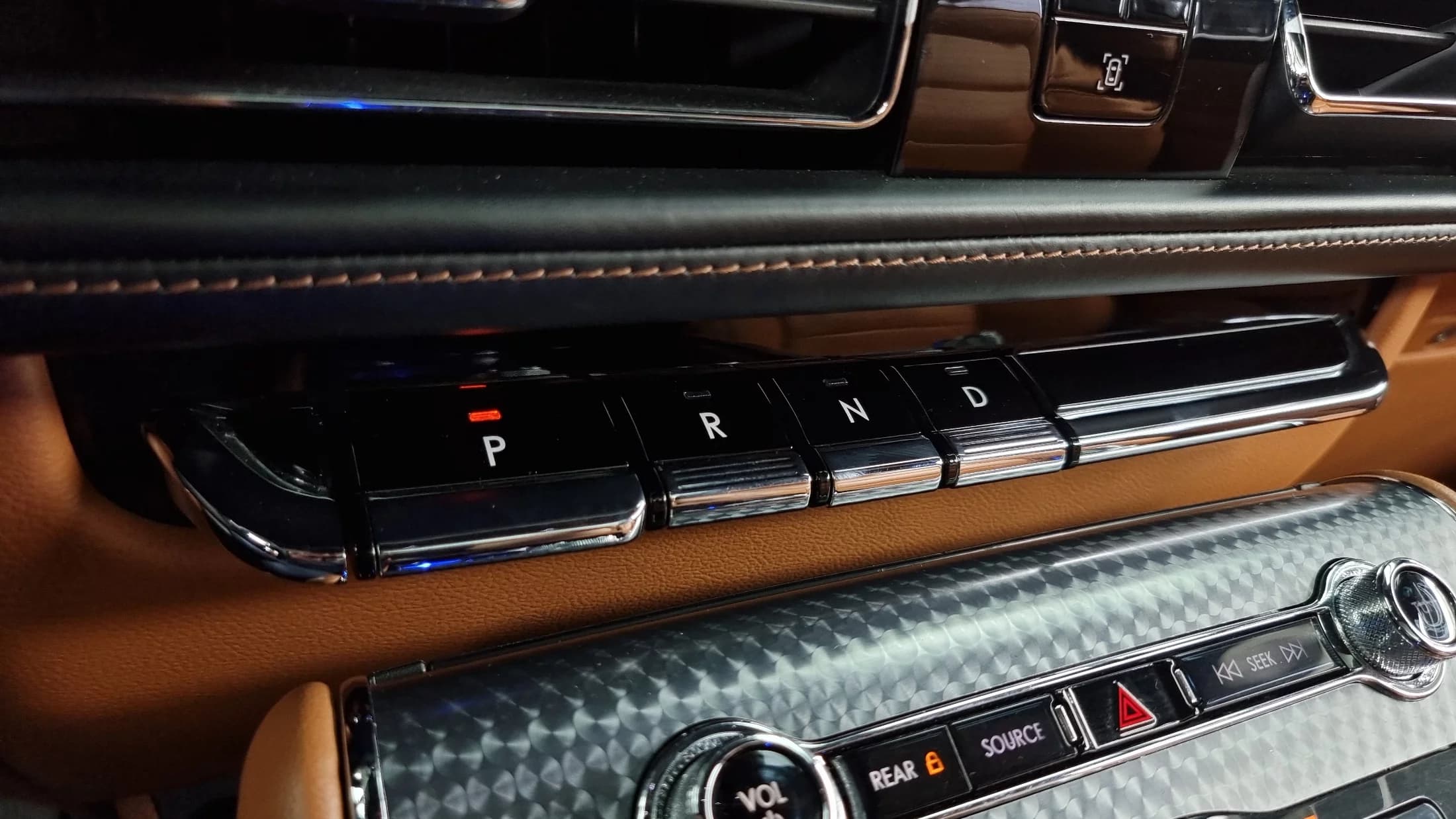 Lincoln AVIATOR 3.0 Black Label AWD, 2022 г. 96362 км. — фото 9