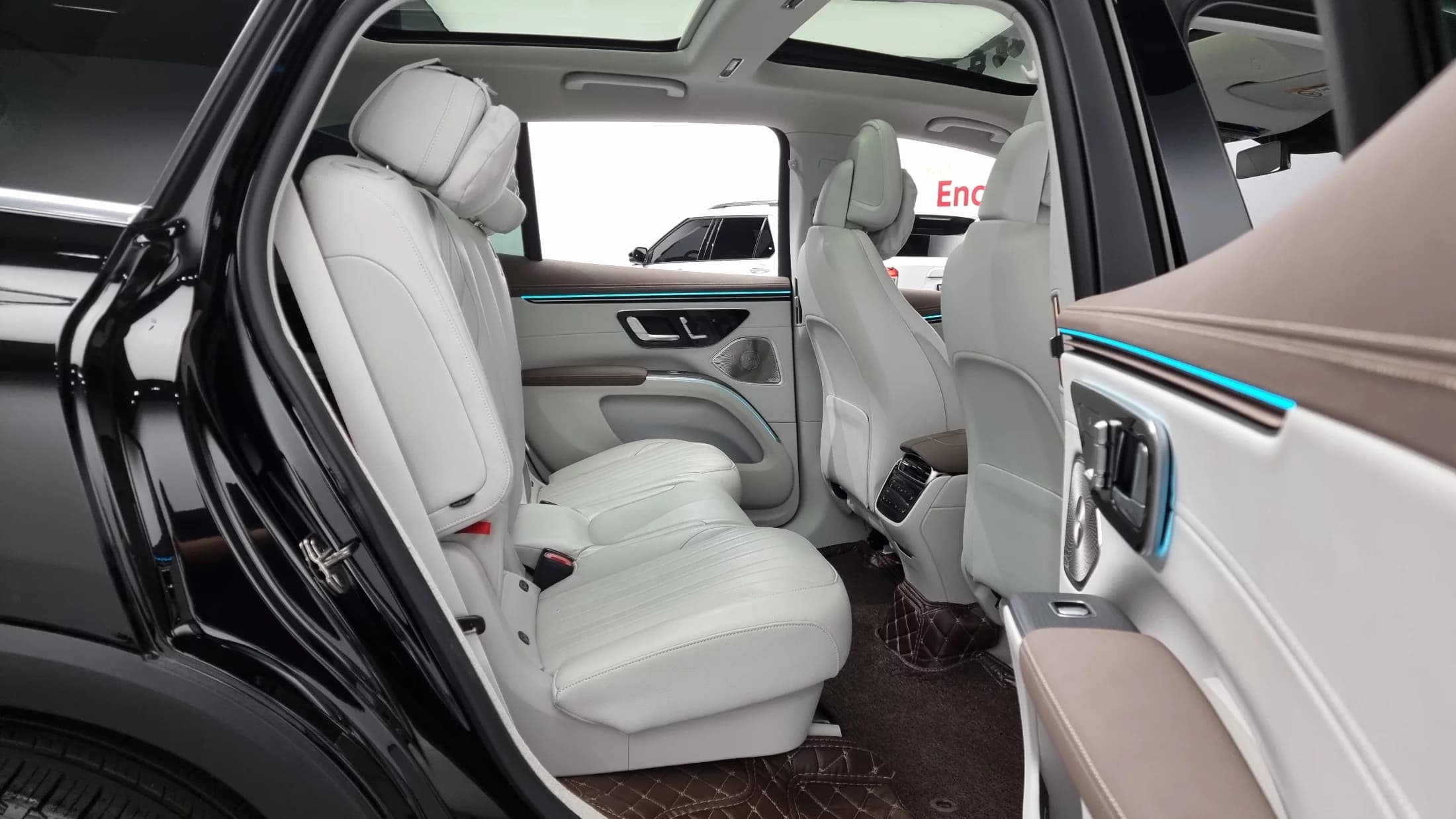 Mercedes-Benz EQS EQS450 4MATIC, электромобиль, 2023 г. 31649 км. — фото 12