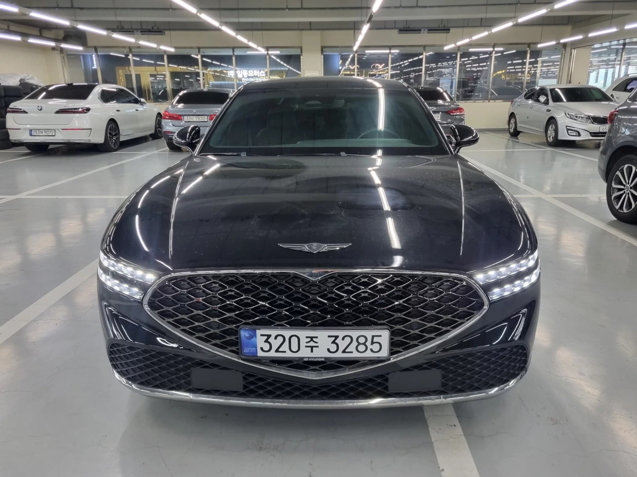 Genesis G90 Gasoline 3.5 Turbo 2WD, 2022 г. 82529 км. — фото 2