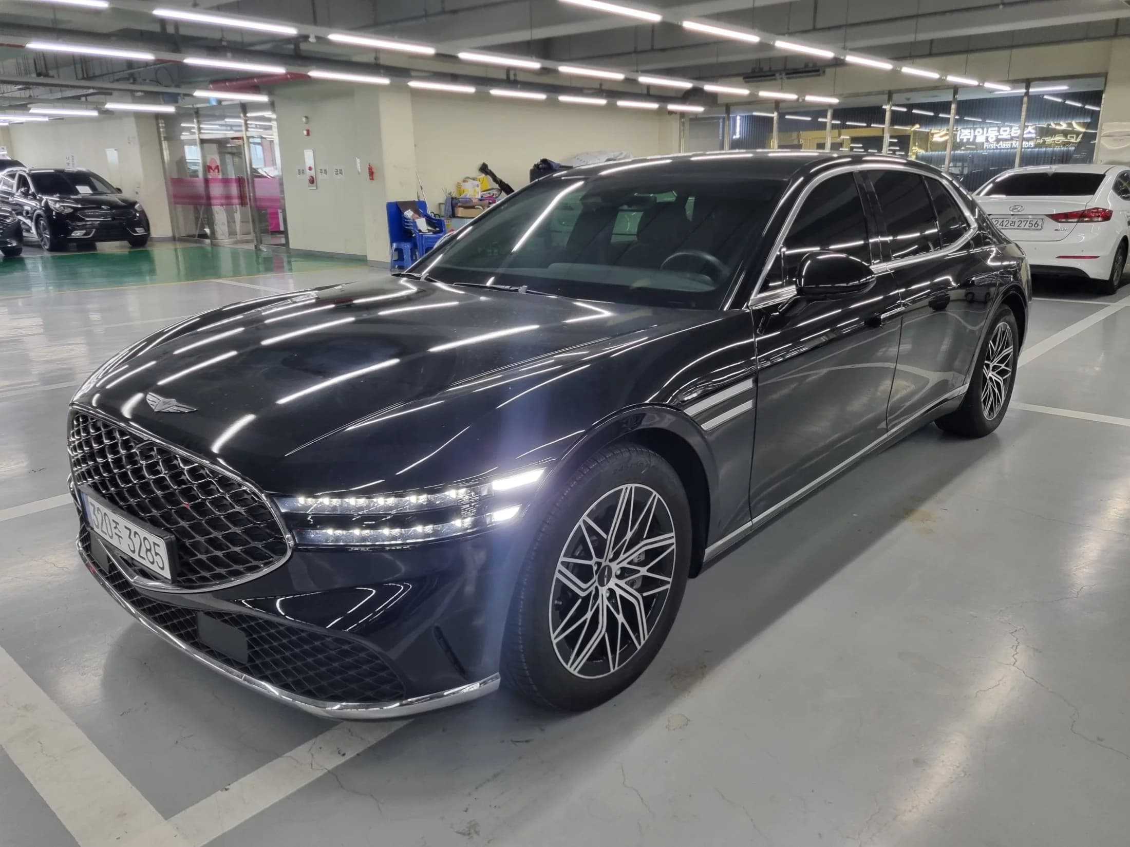 Genesis G90 Gasoline 3.5 Turbo 2WD, 2022 г. 82529 км. — фото 4