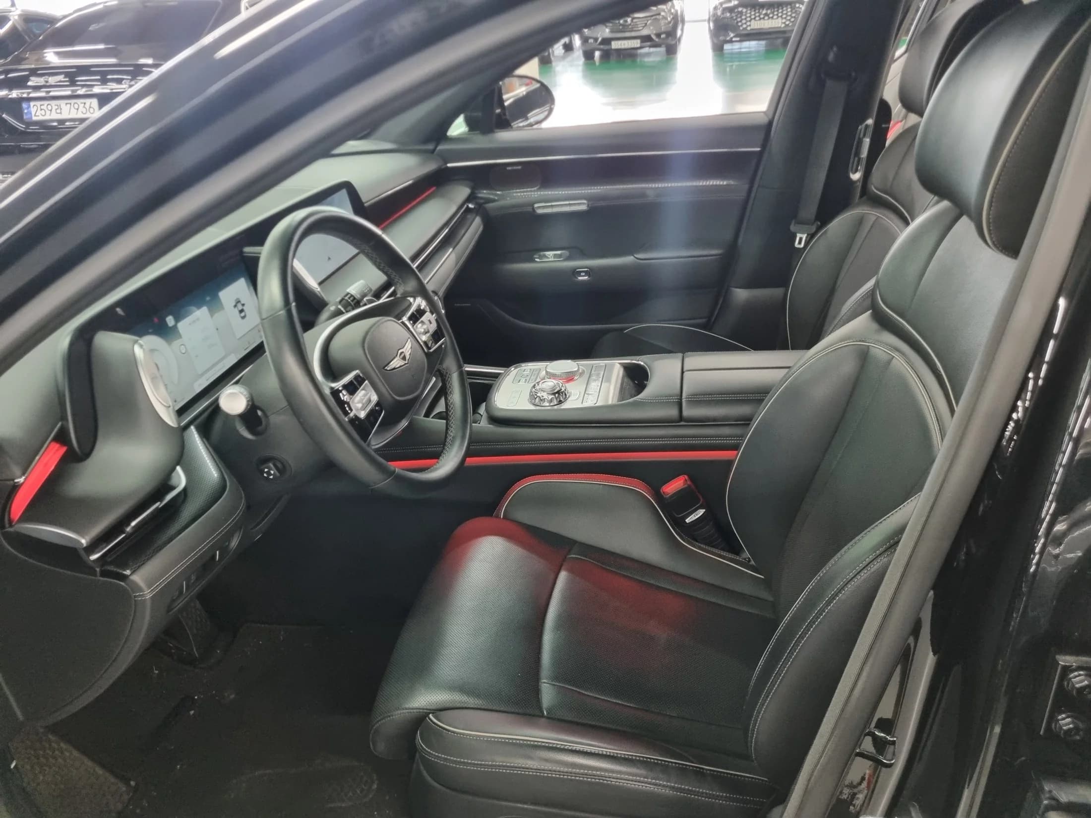 Genesis G90 Gasoline 3.5 Turbo 2WD, 2022 г. 82529 км. — фото 8