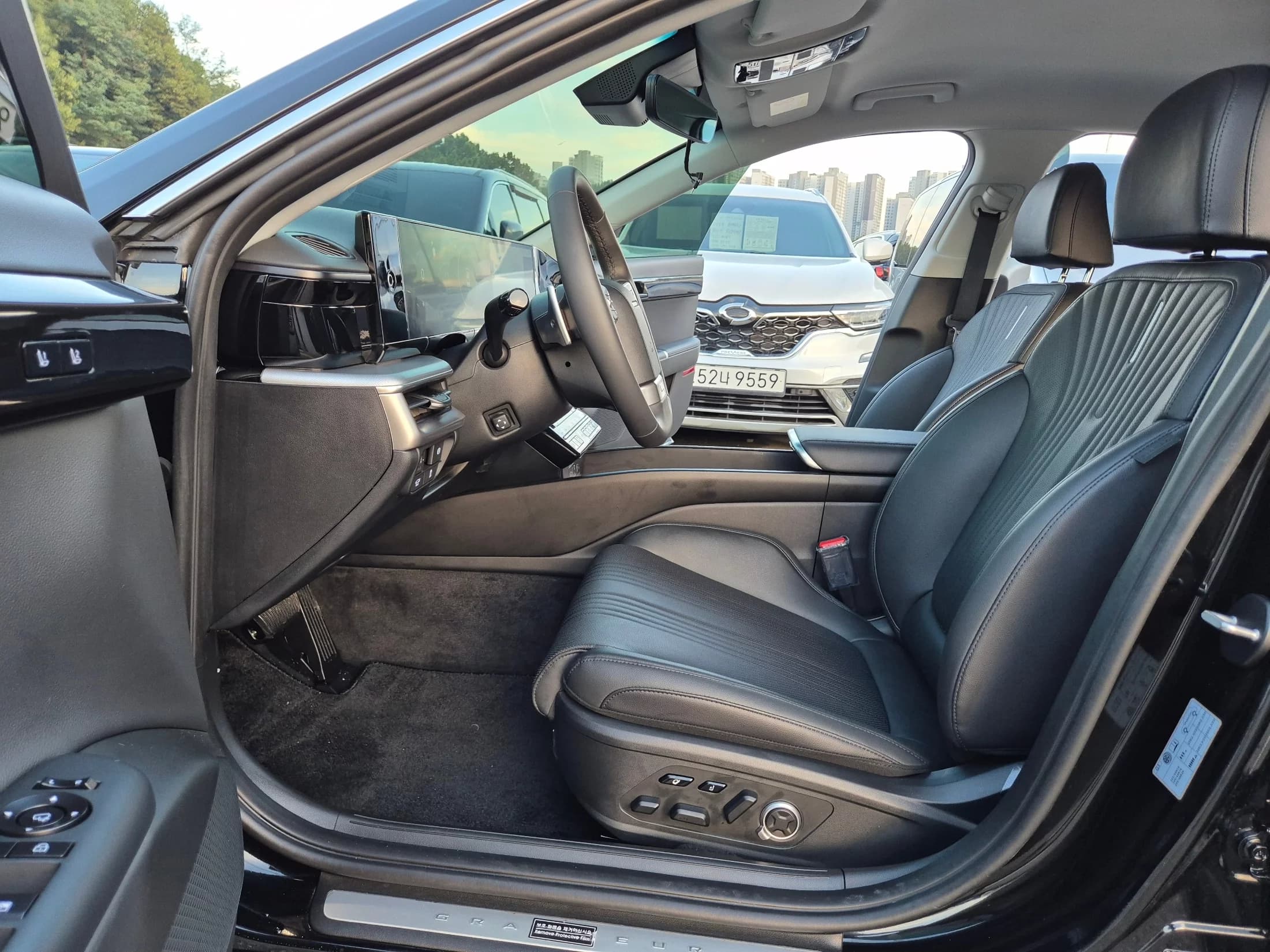 Hyundai Grandeur 3.5 Gasoline 2WD Exclusive, 2024 г. 5770 км. — фото 11