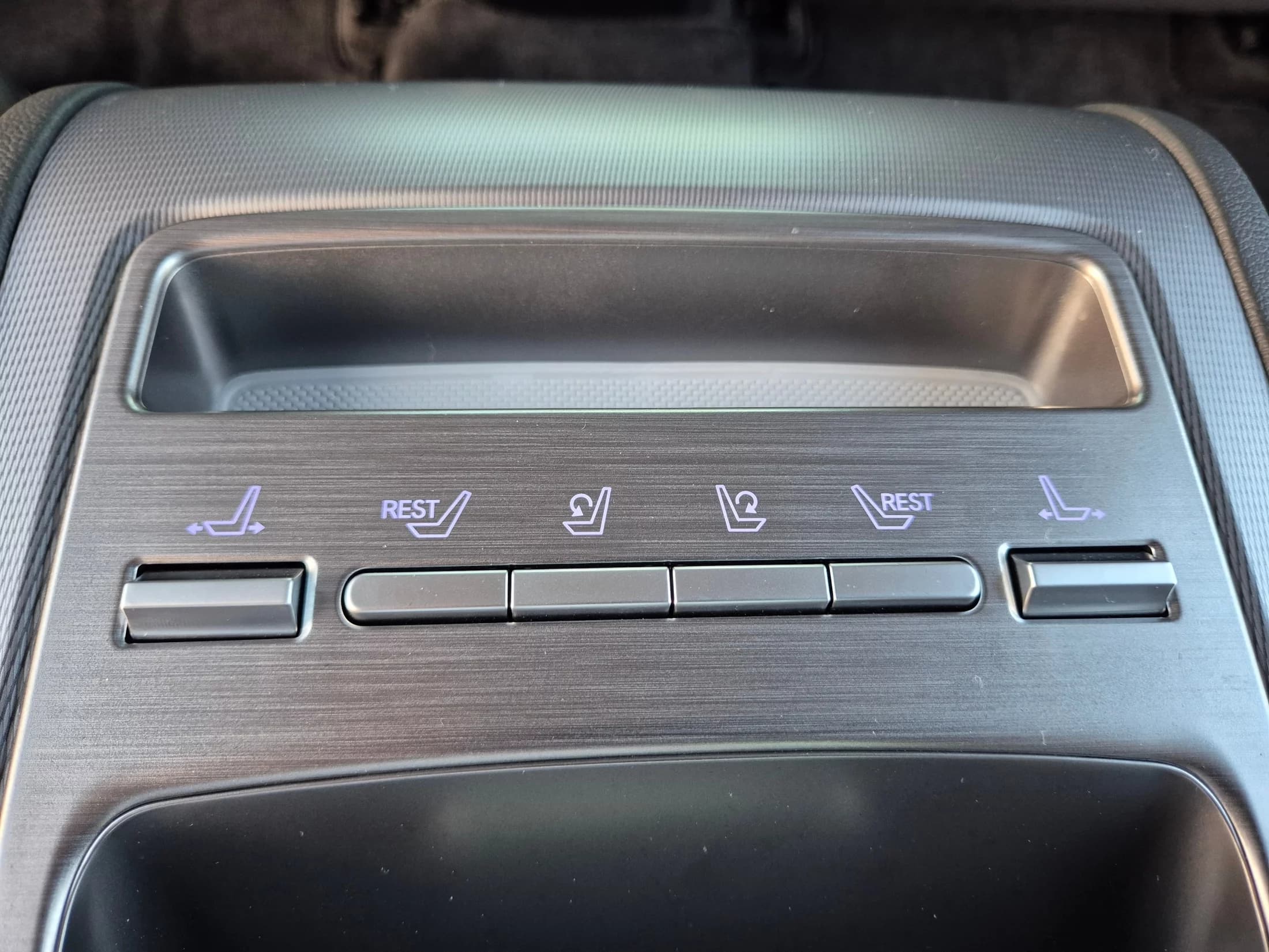 Hyundai Grandeur 3.5 Gasoline 2WD Exclusive, 2024 г. 5770 км. — фото 13