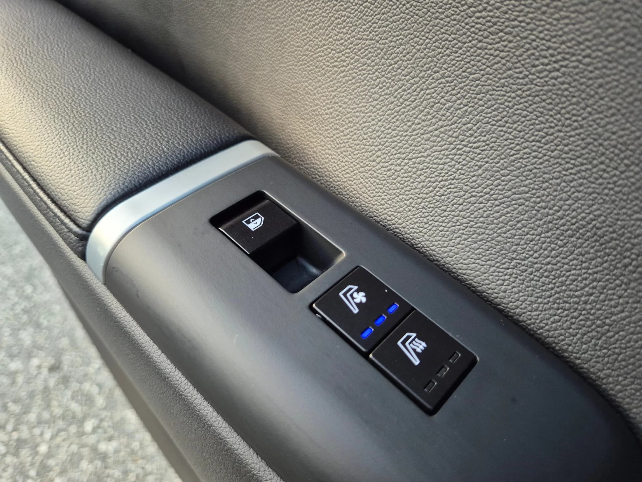 Hyundai Grandeur 3.5 Gasoline 2WD Exclusive, 2024 г. 5770 км. — фото 14