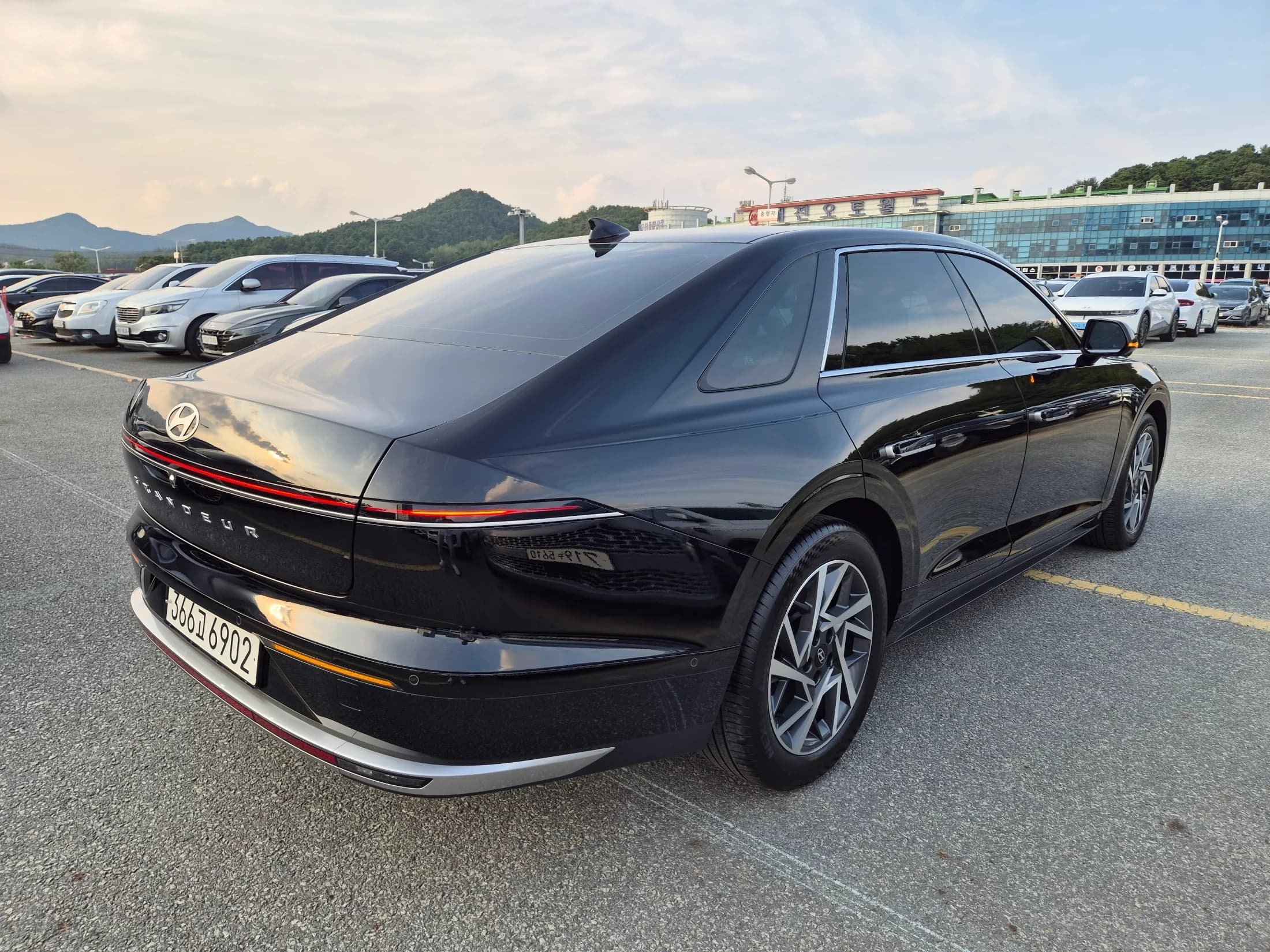 Hyundai Grandeur 3.5 Gasoline 2WD Exclusive, 2024 г. 5770 км. — фото 6