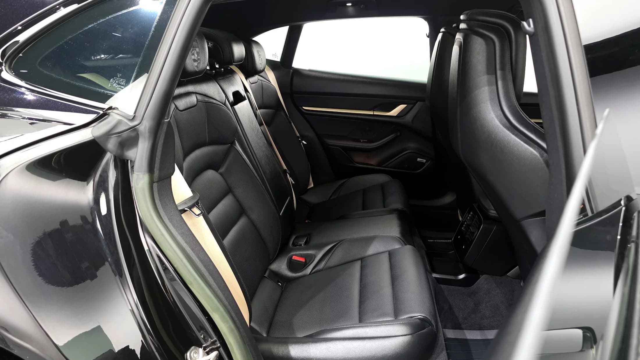 Porsche TAYCAN 4S Cross Turismo, электромобиль, 2023 г. 10327 км. — фото 12