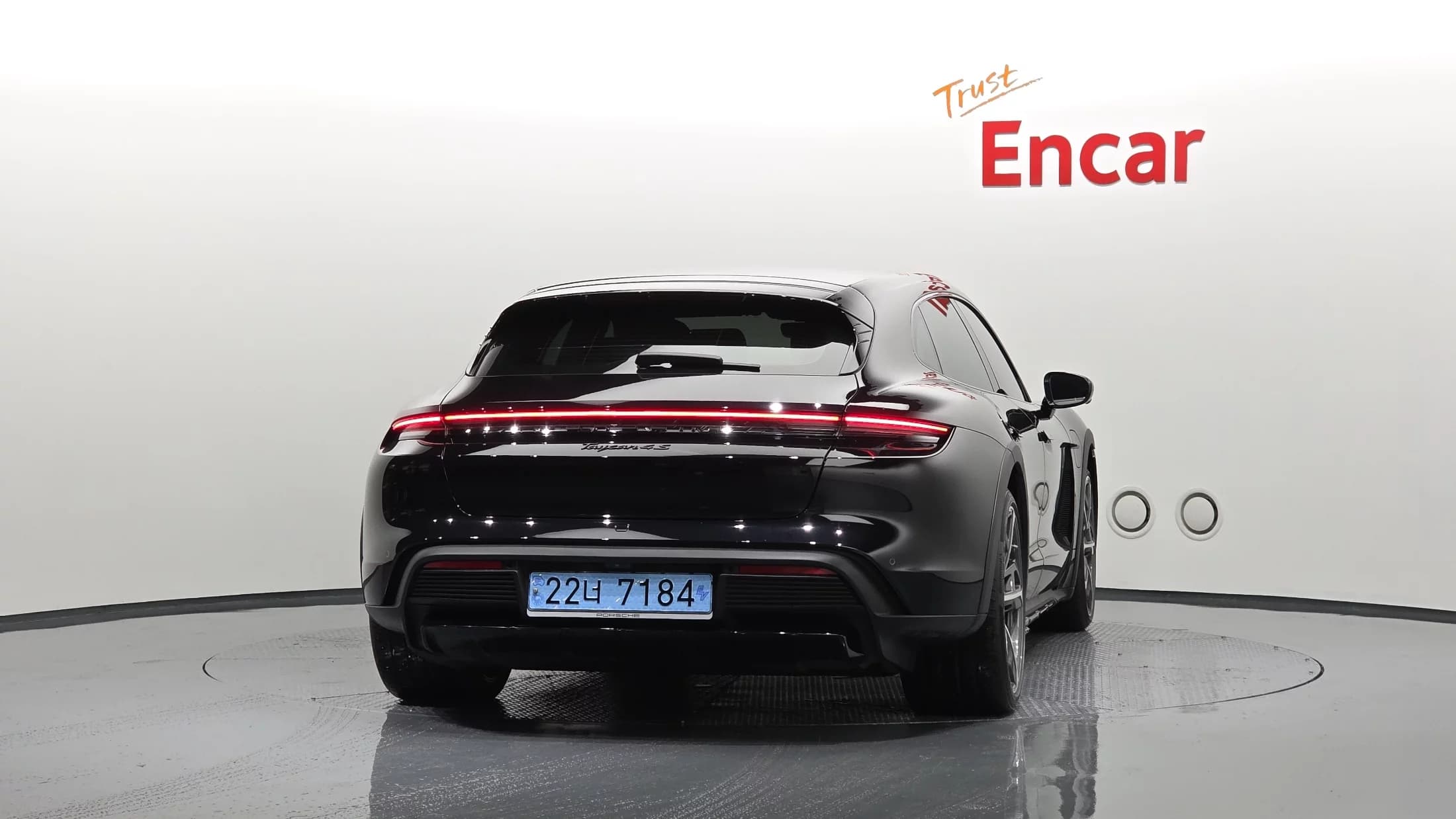 Porsche TAYCAN 4S Cross Turismo, электромобиль, 2023 г. 10327 км. — фото 4