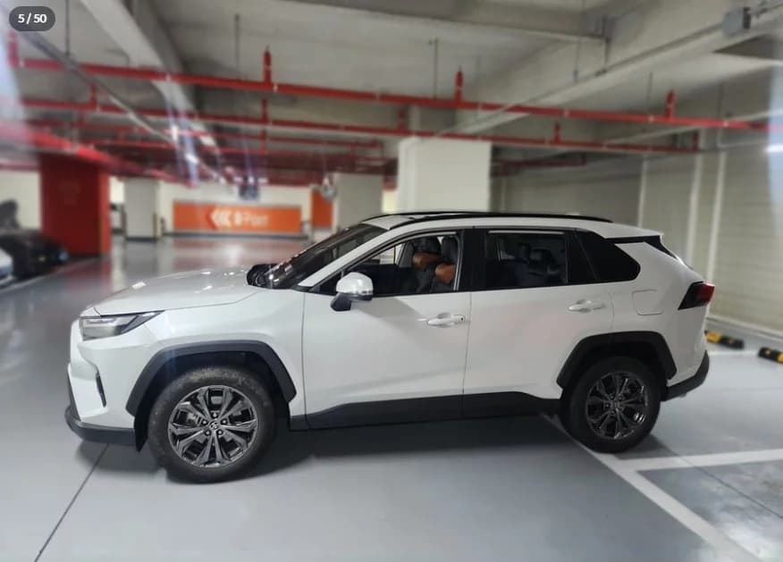 Toyota RAV4 2.5 2WD Hybrid XLE, гибрид, 2023 г. 28852 км. — фото 3