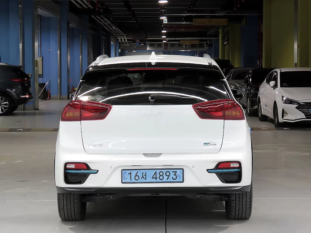 Kia Niro Noblesse, электромобиль, 2021 г. 37851 км. — фото 3