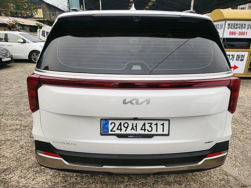 Kia Carnival HEV 9seater Signature, гибрид, 2025 г. 233 км. — фото 17